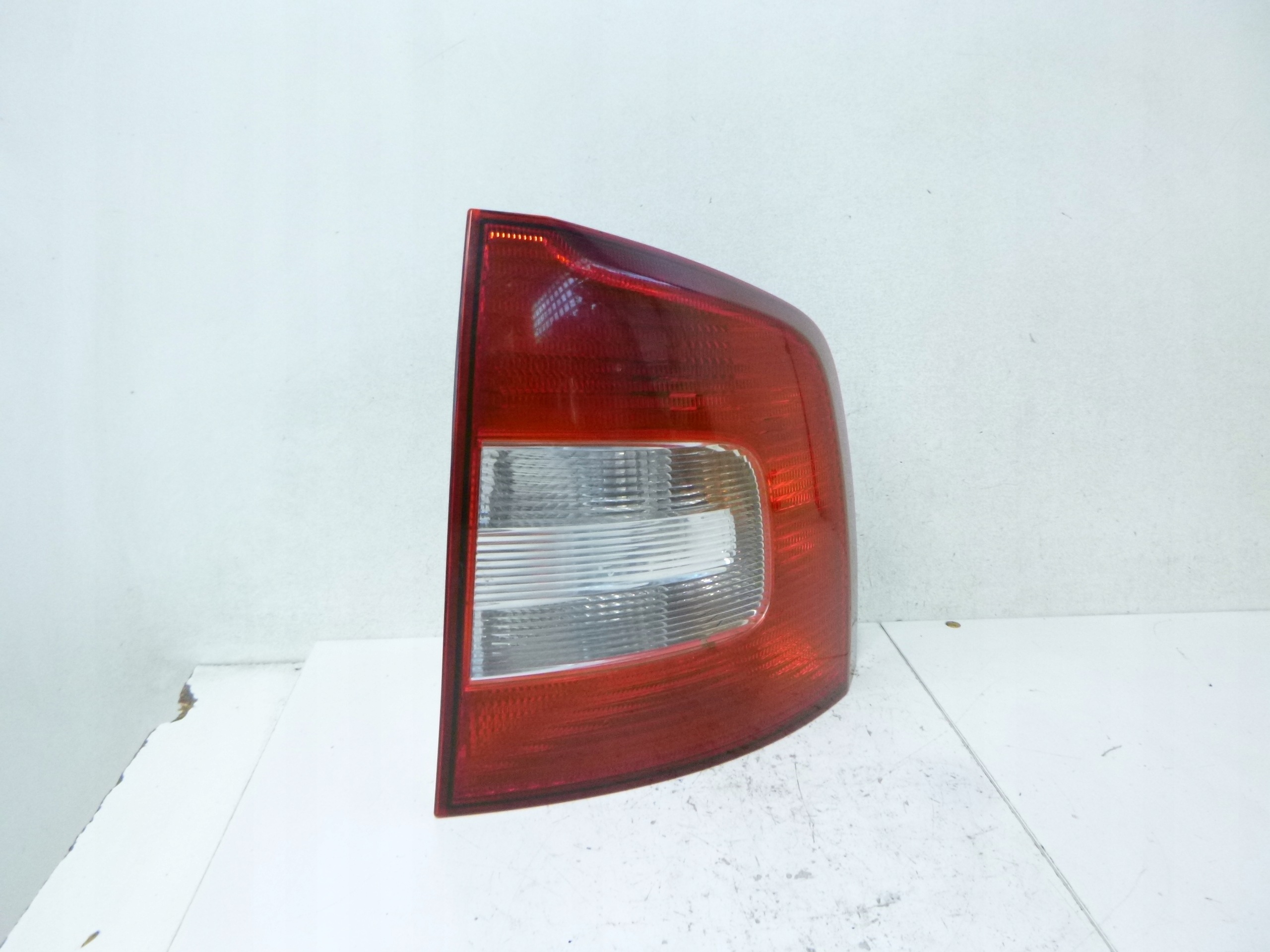 light rear right kombi Skoda Octavia II 1Z5945096A OE 2004–2013