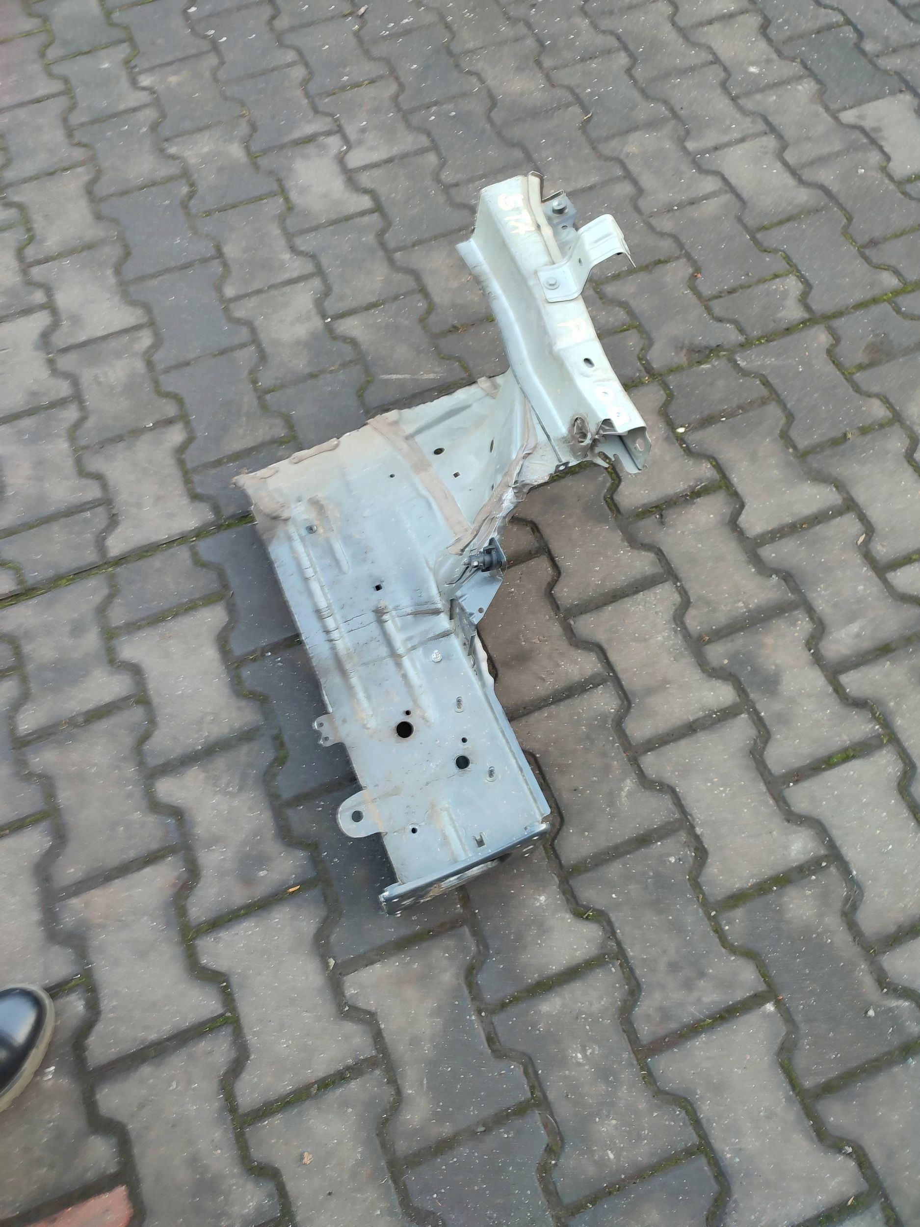 Volkswagen Touran III 2020 front side right quarter front