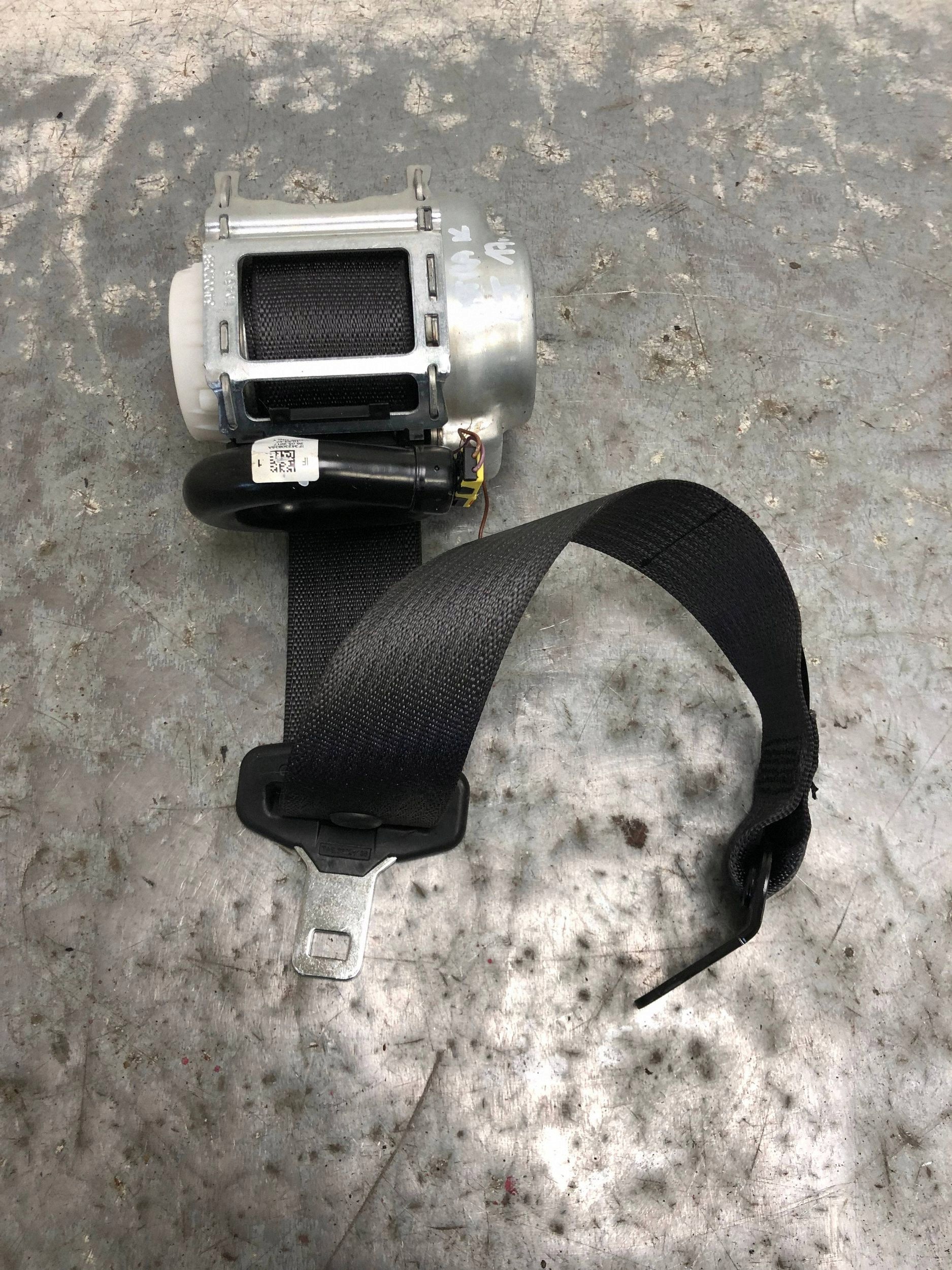sicherheitsgurt links heck OPEL ASTRA K KOMBI 39043715