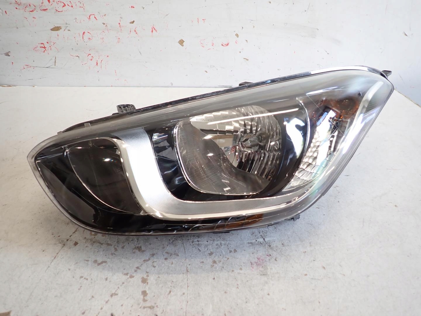 light front front left HYUNDAI I20 LIFT 2012-2015 92101-4P500