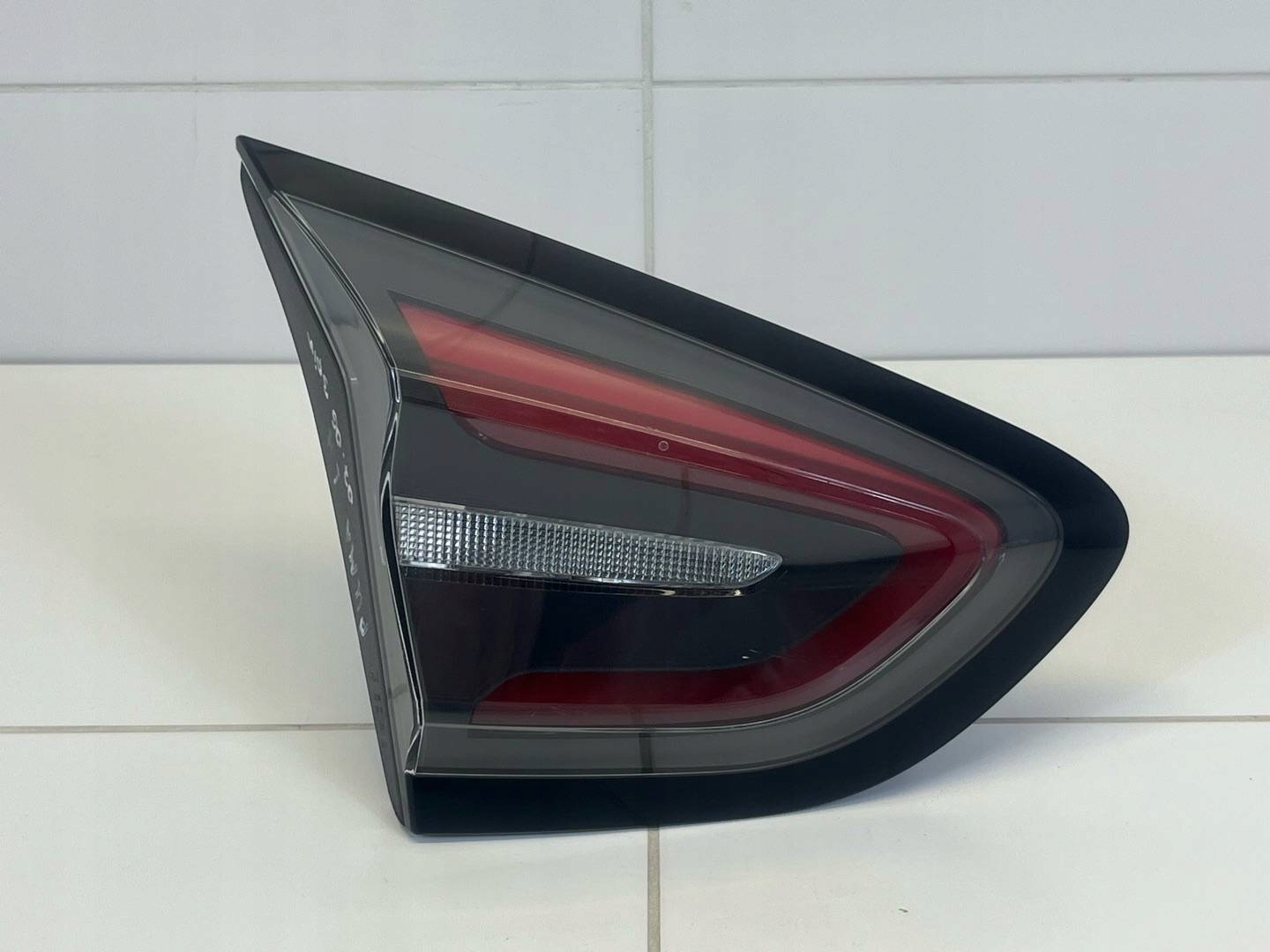 light rear to the bonnet left side Ford Puma 2 2021 L1TB13A603AA