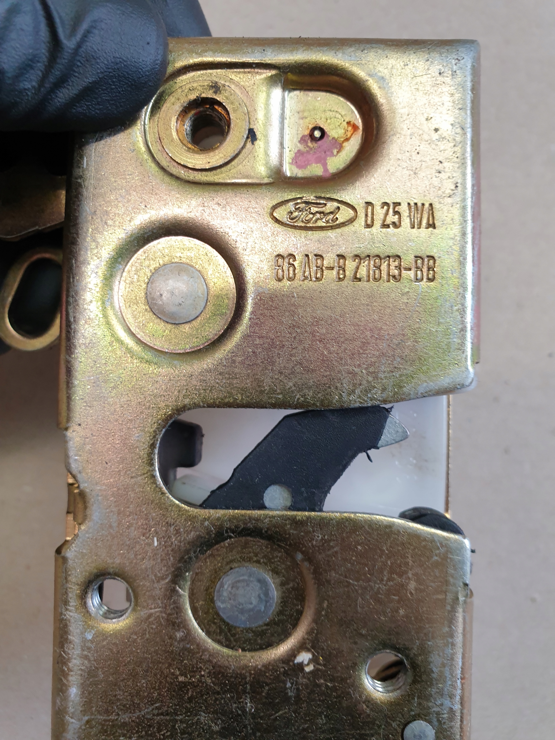 lock door left front front FORD ESCORT IV OE
