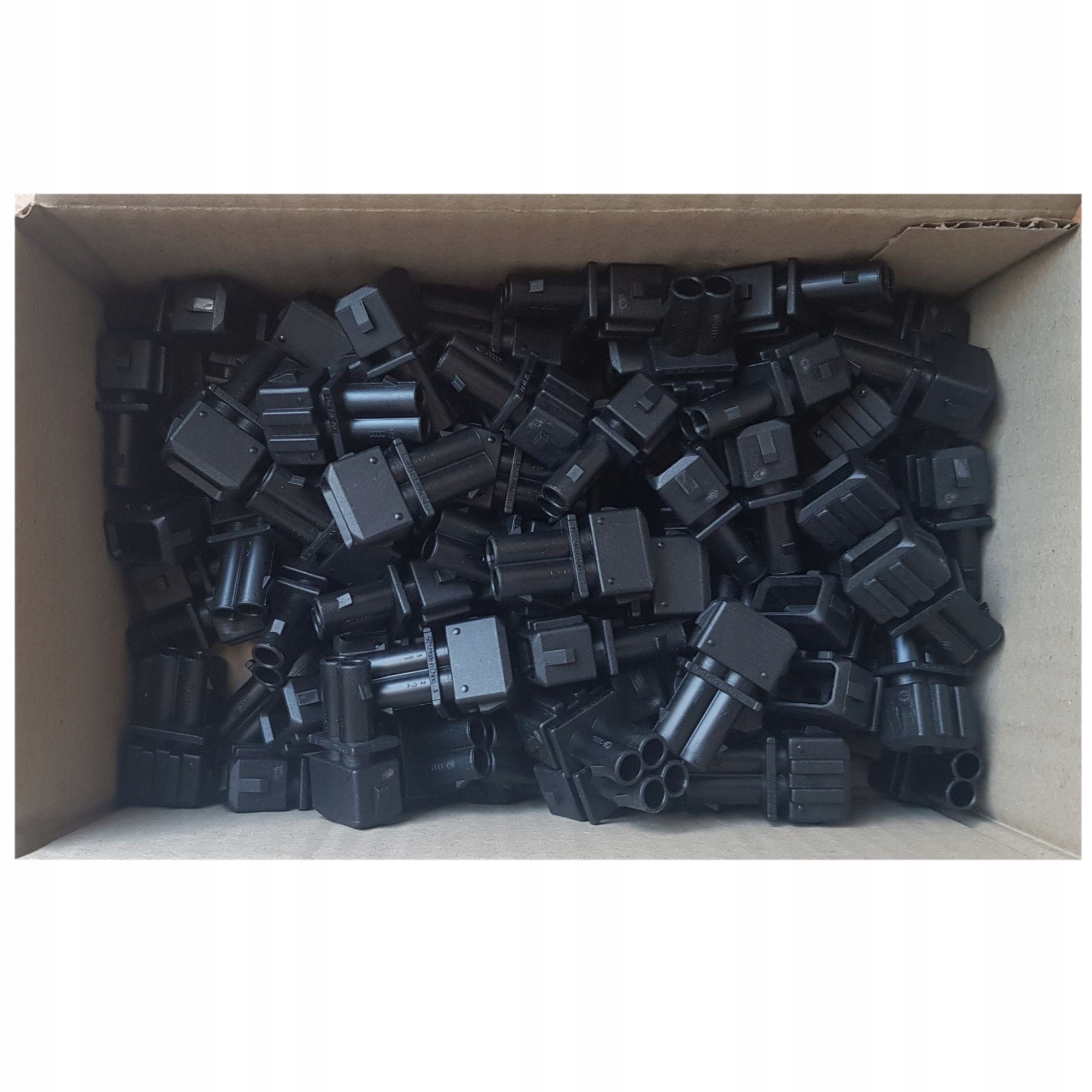 Gniazda 357972762 (100 sztuk) same obudowy