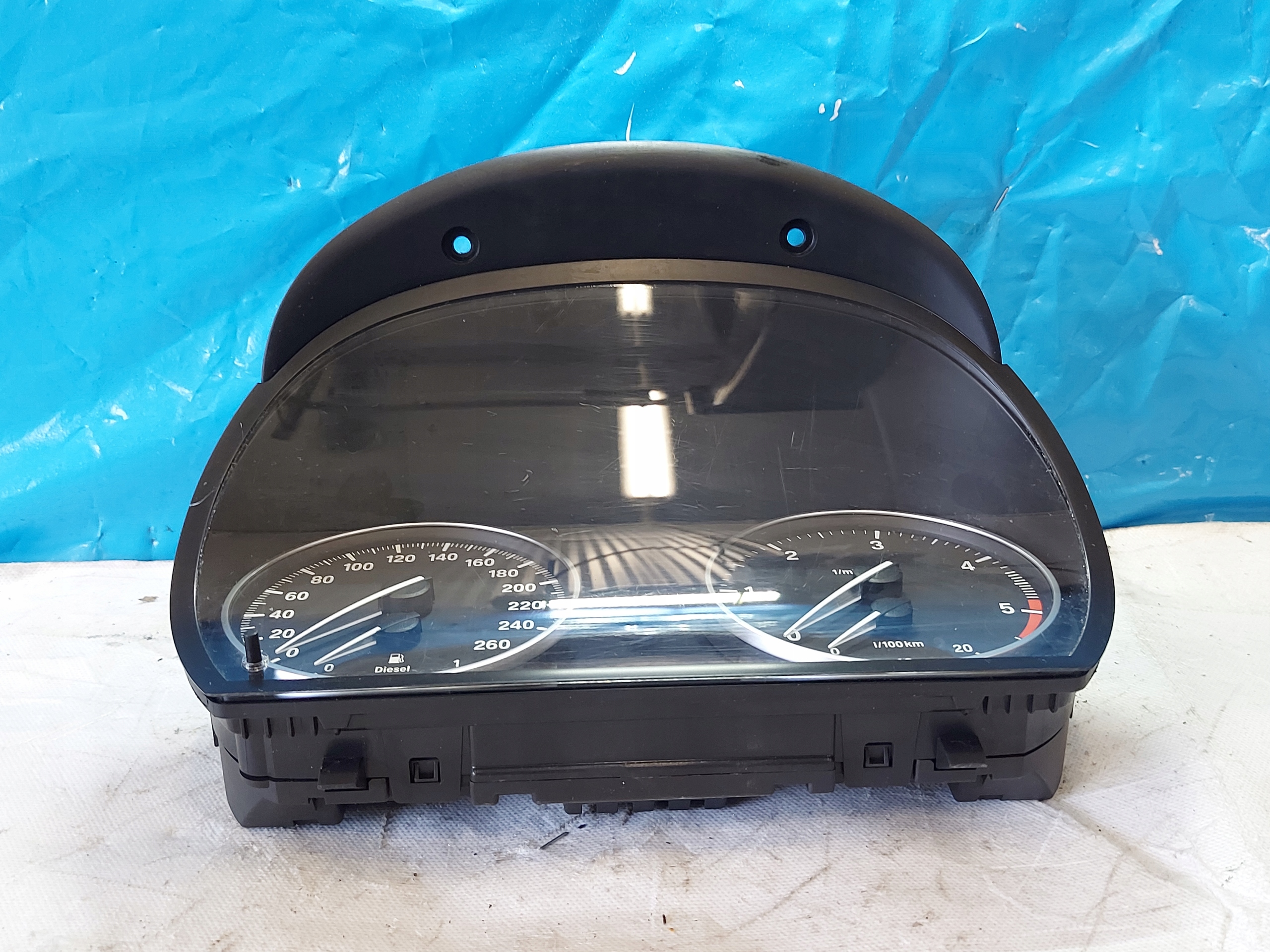 dials clock BMW 3 E90 318D 916684602
