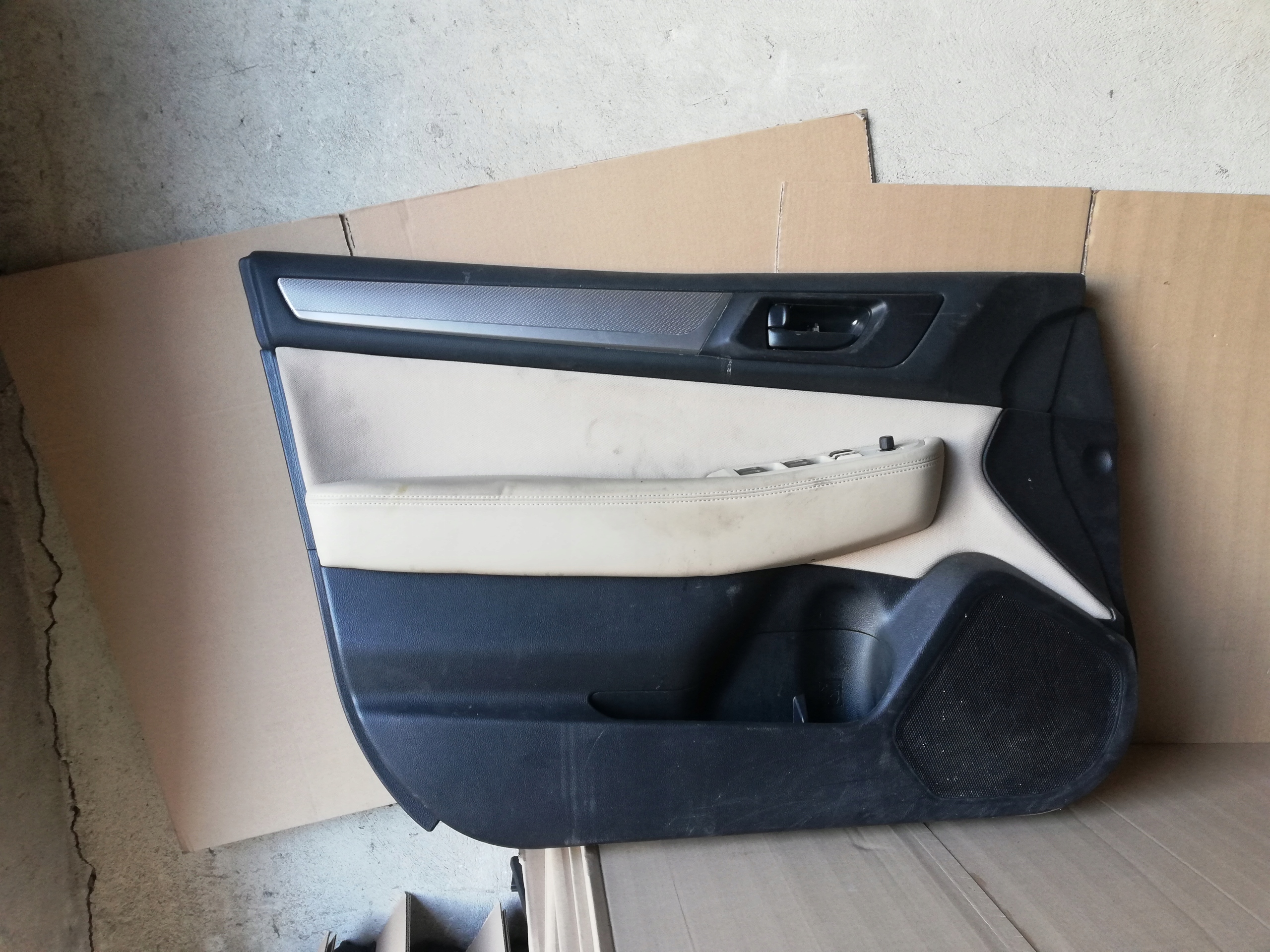 ОБИВКА ДВЕРИ SUBARU LEGACY OUTBACK V 2014-2018