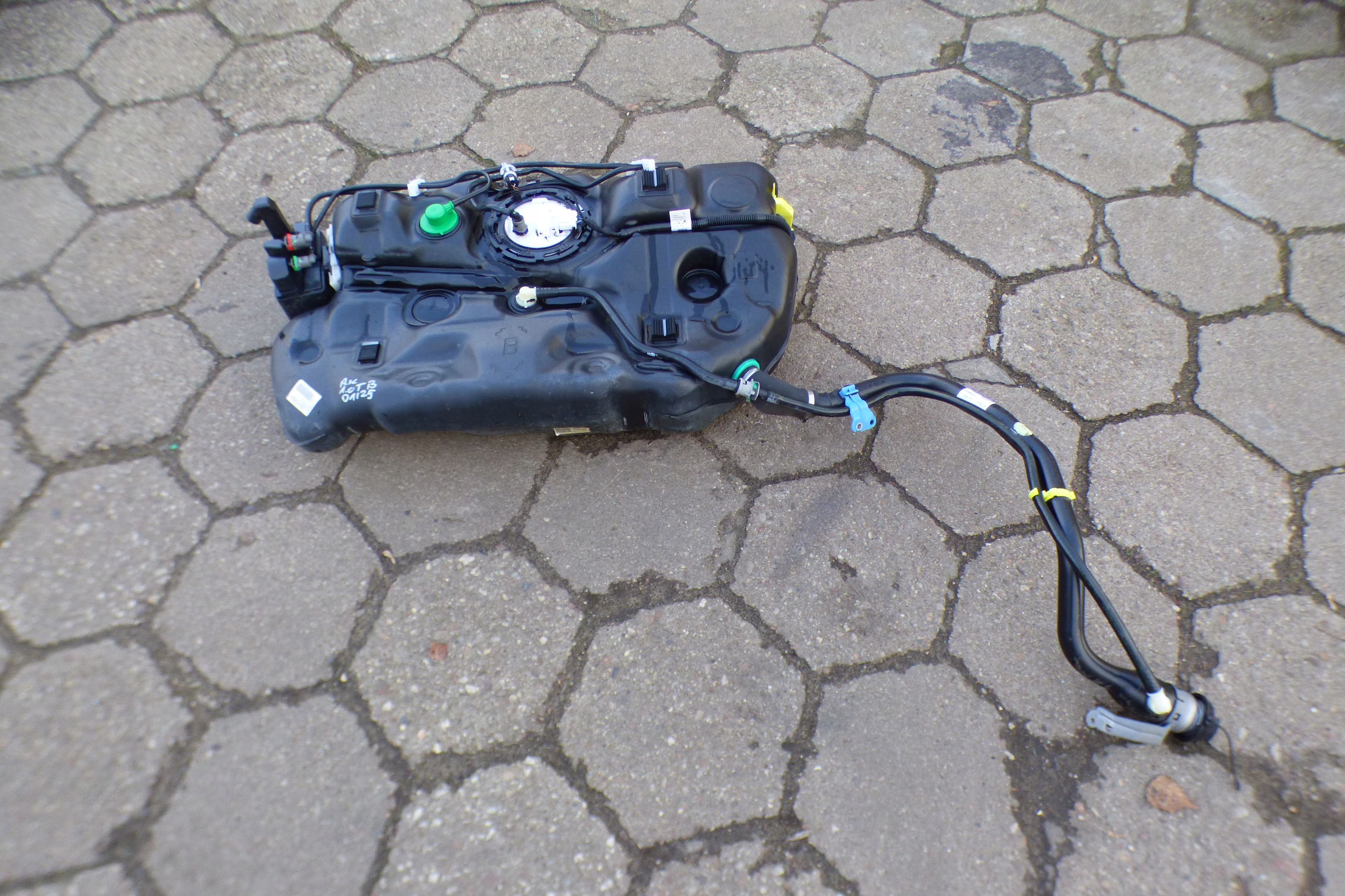 tank 39022323 kpl. Opel Astra K V 1.0TB