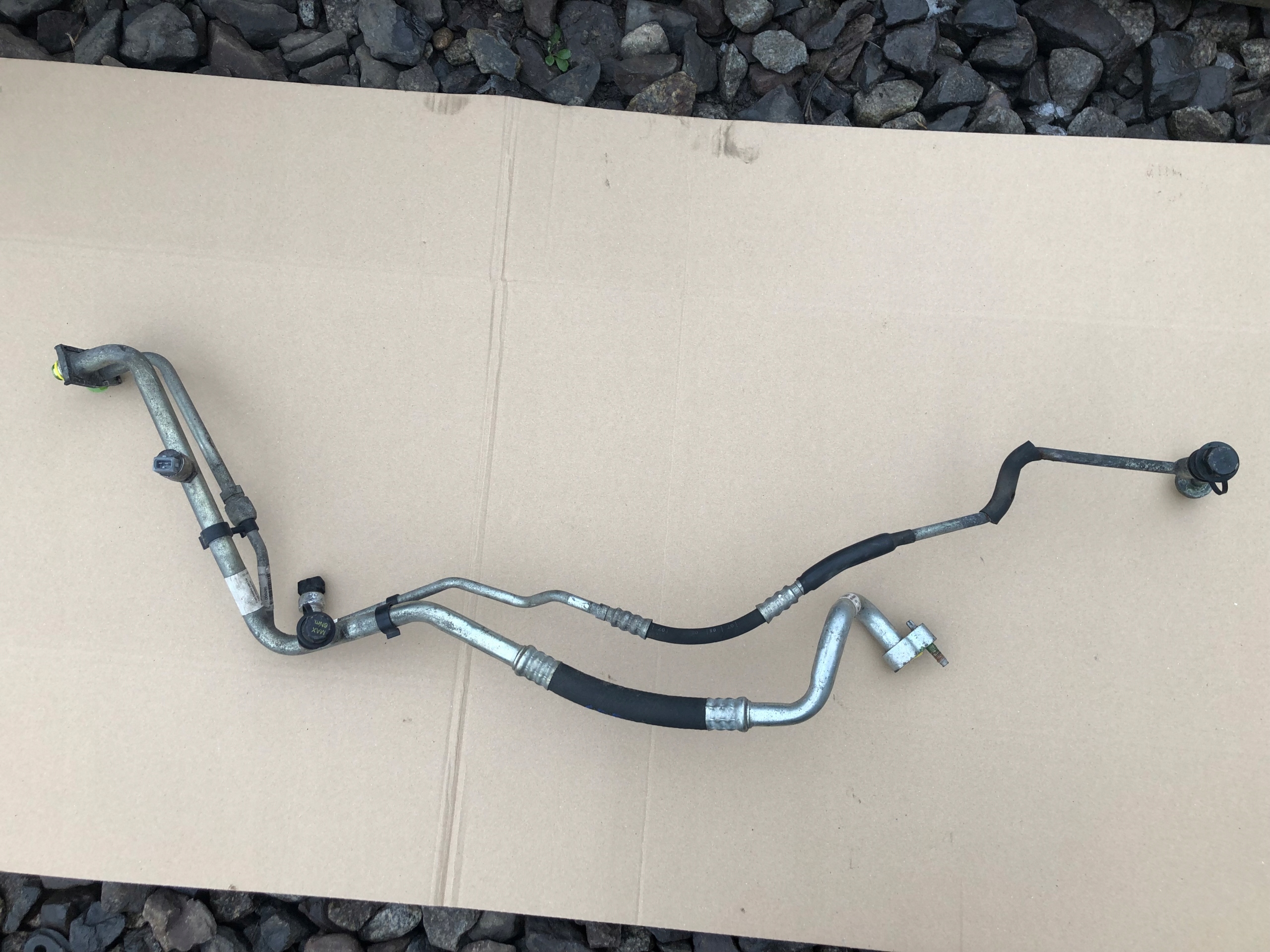 4N5H-19A834-GJ - Шланг трубки кондиционера VOLVO C30 V50 1.6 бензин