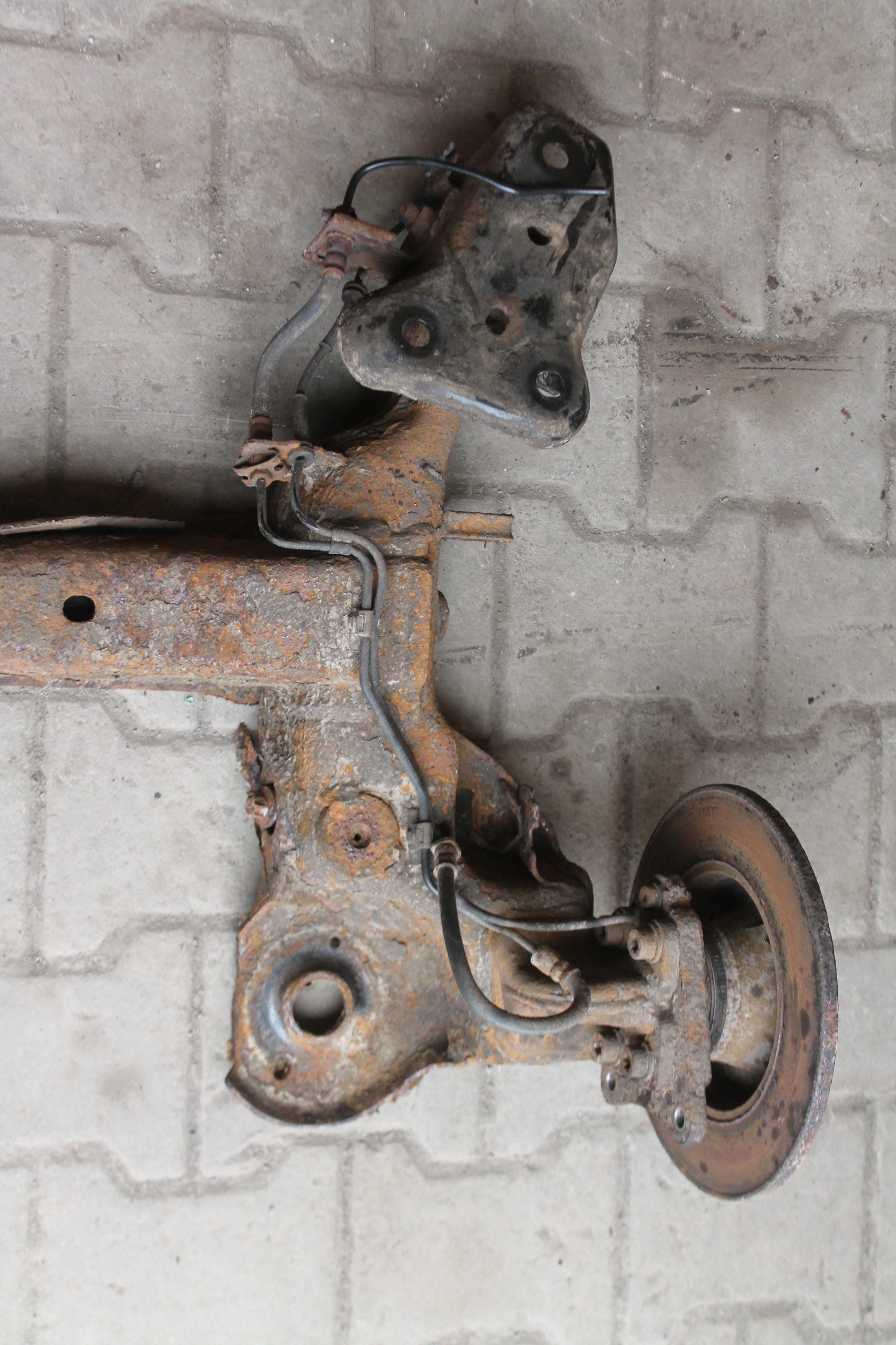 BELKA ZAWIESZENIA TYŁ C4 CACTUS 1.6 BHDI 14-17 Typ samochodu Samochody osobowe