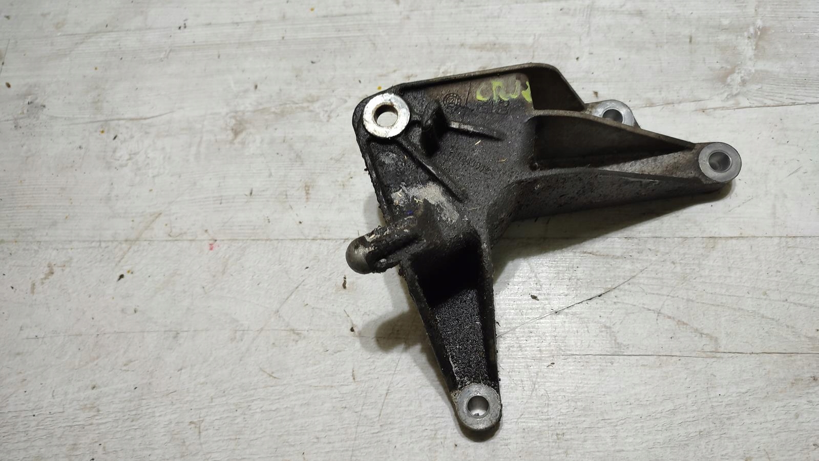 engine mount 1.8 Chevrolet Cruze