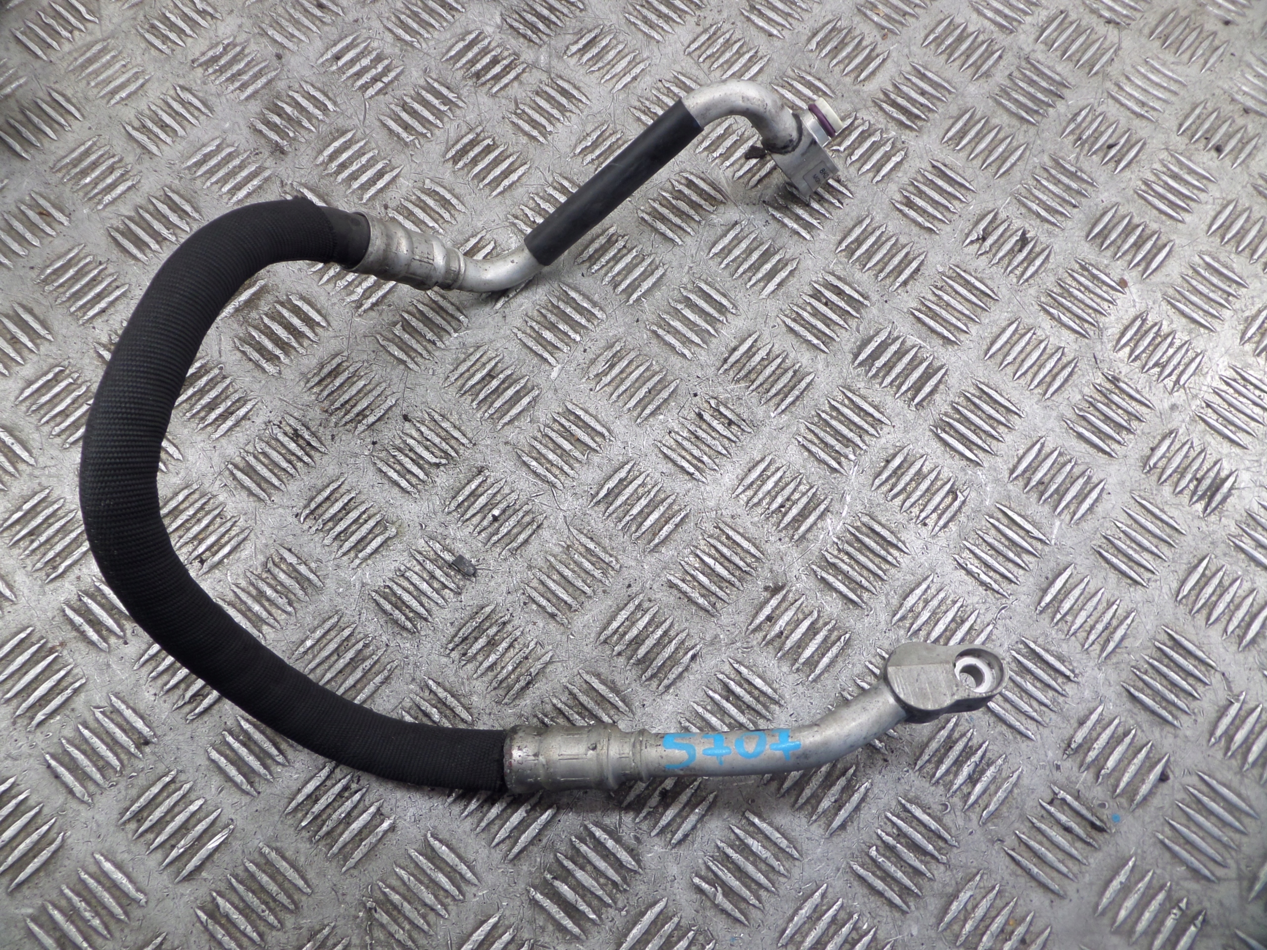 vezetö a klímának AUDI A4 B8 8K0260701P