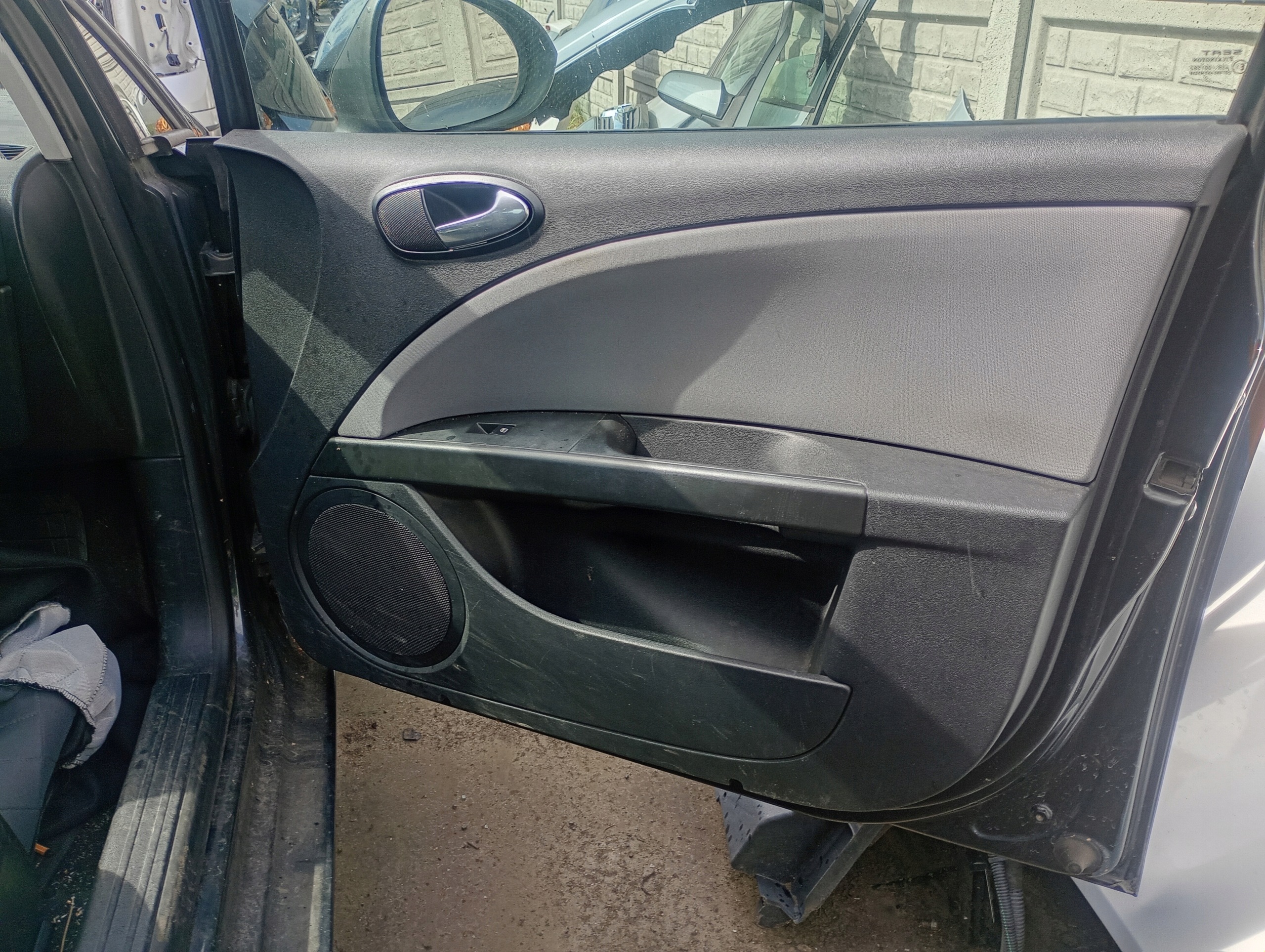 upholstery side right front Seat Leon 2 II 05-13