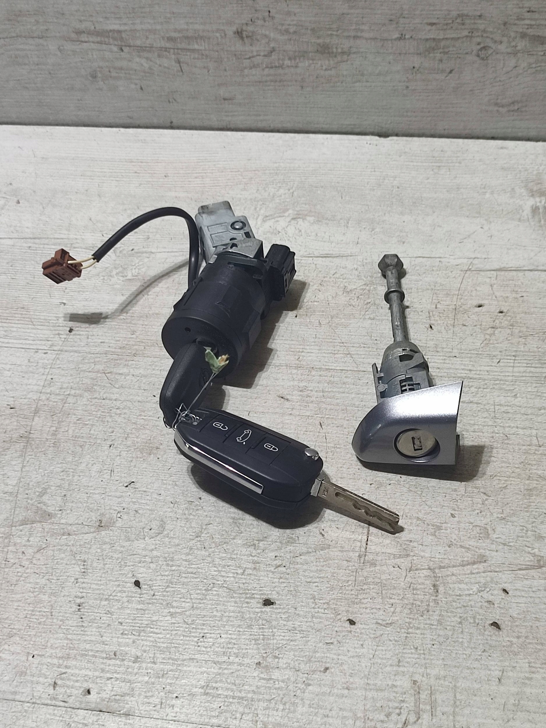Opel Corsa F 2020 ignition key