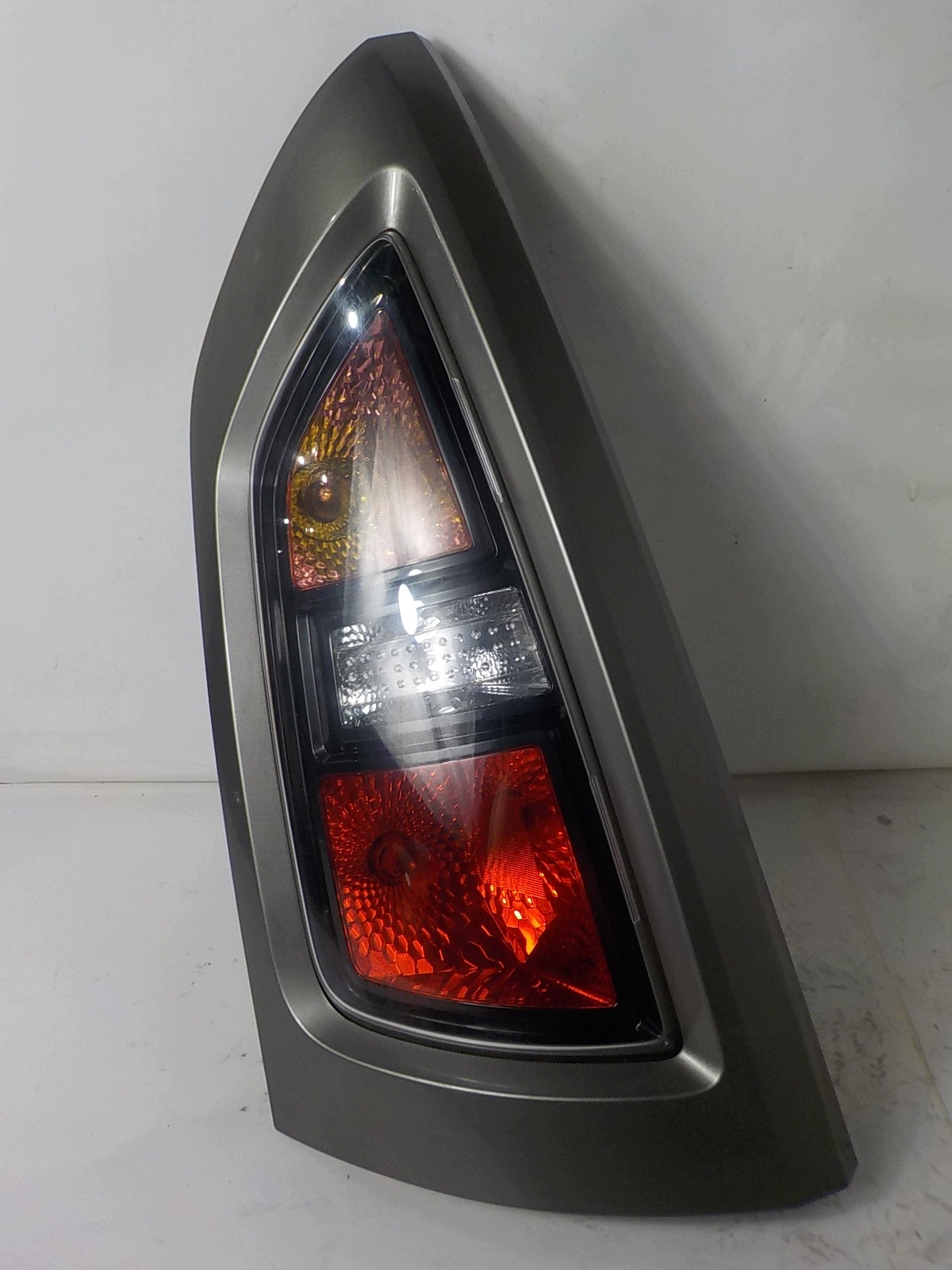 KIA SOUL and light left rear left rear part
