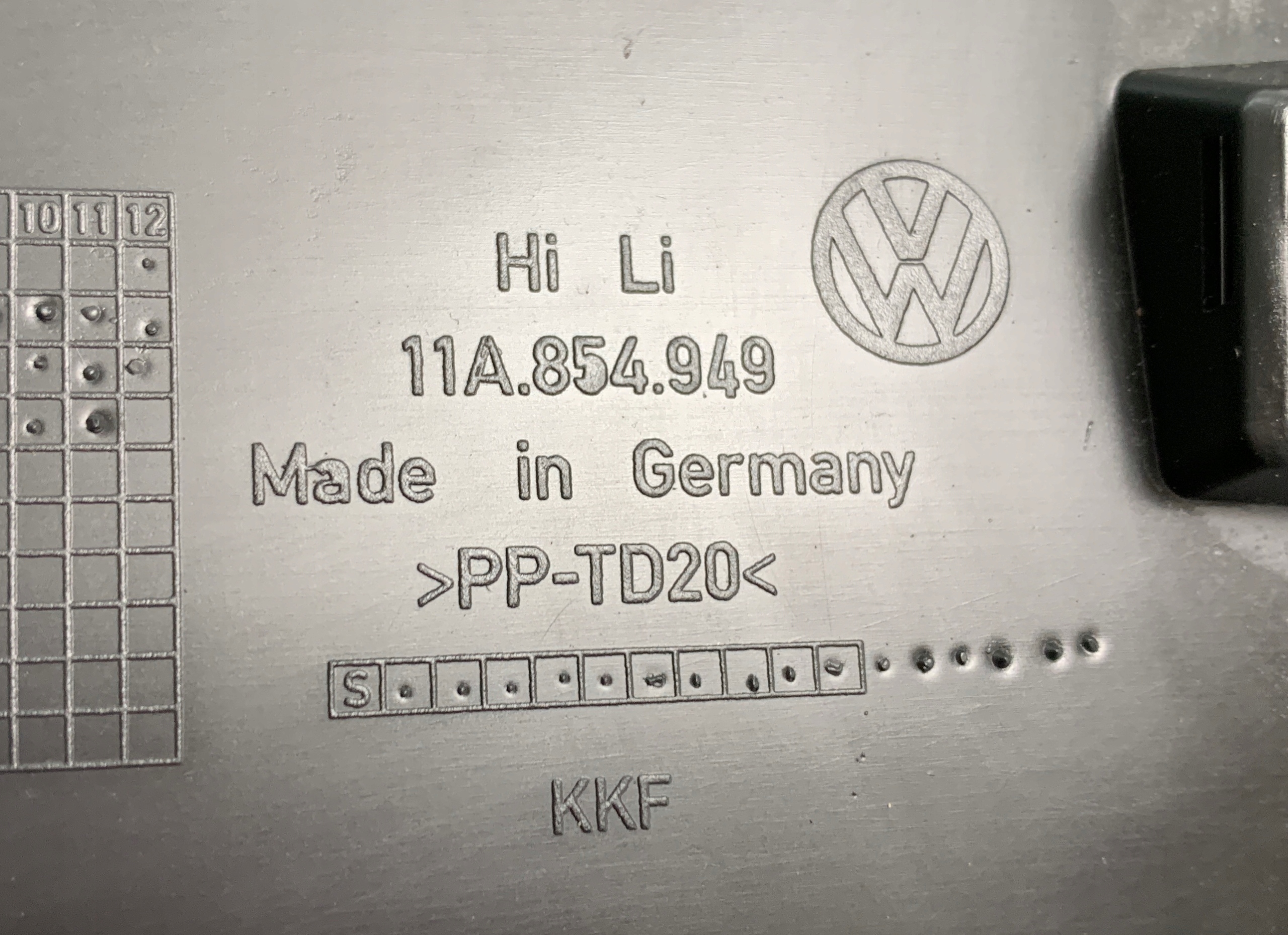 moulding door left rear part VW ID4 ID.4 11A854949