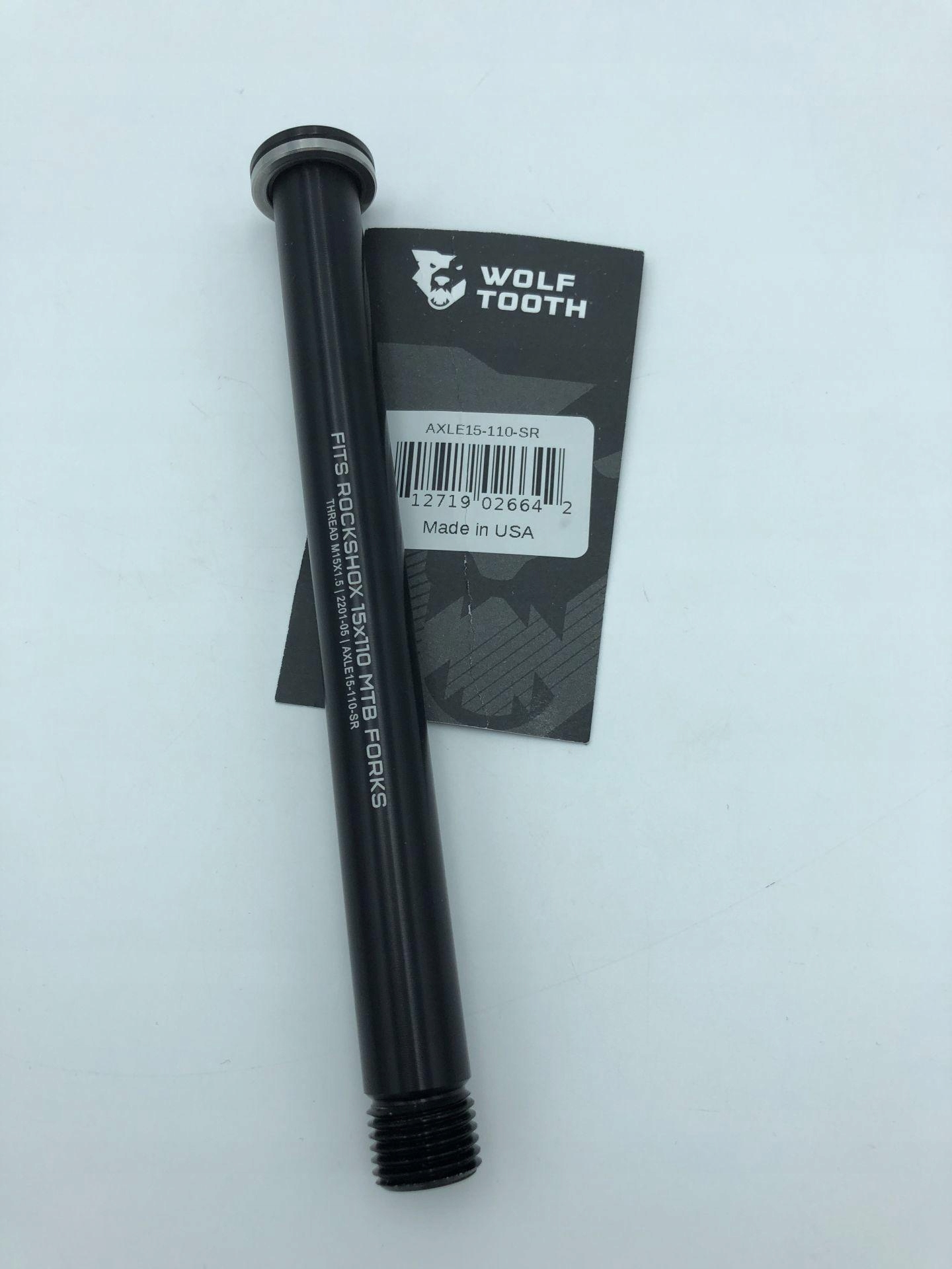 Przednia oś widelca amortyzowanego RockShox Model AXLE12159100X12