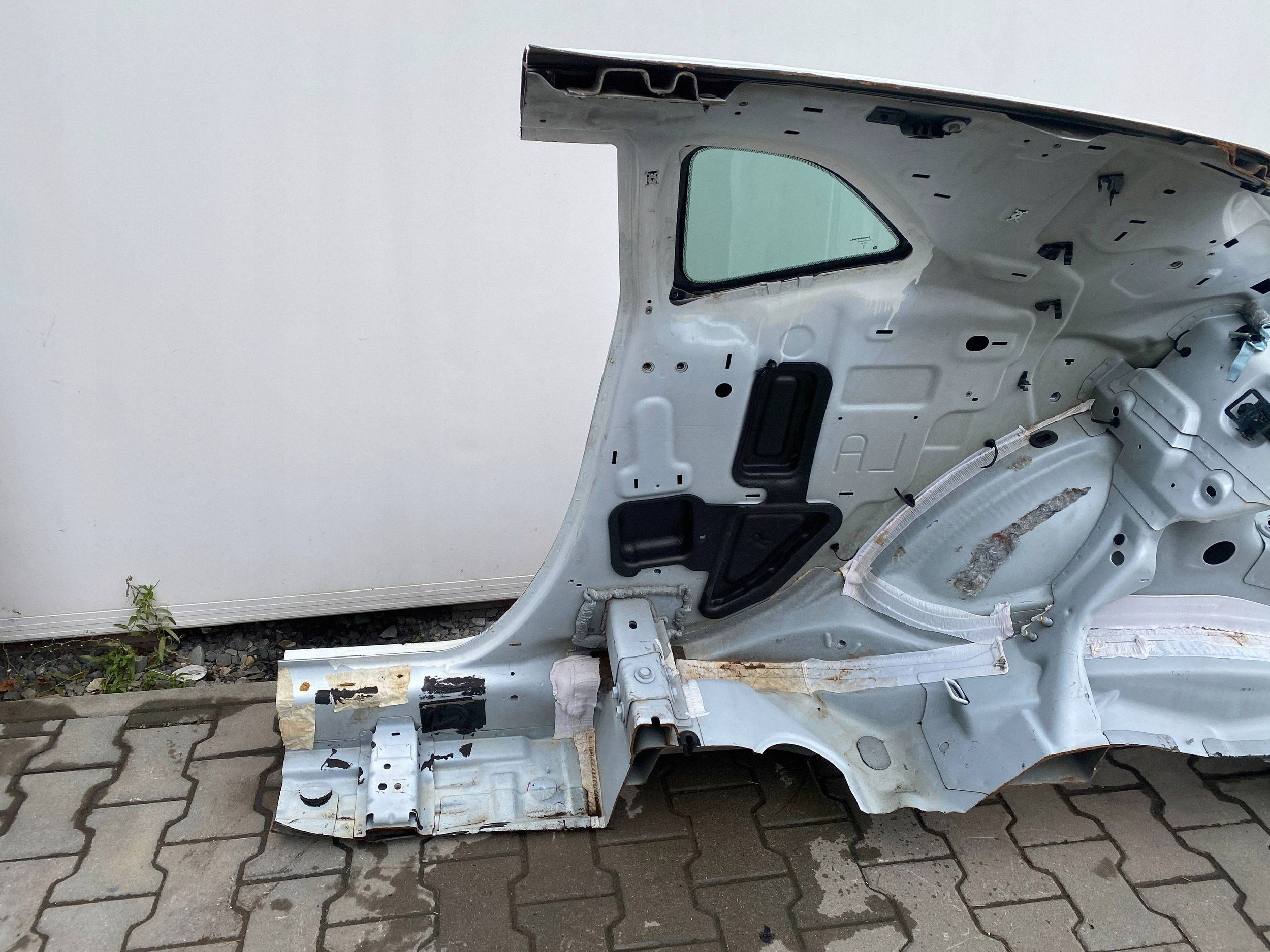 radhaus längsträger hinten rechts Dodge Challenger 2015