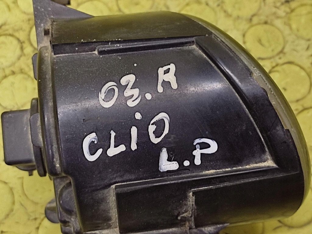 RENAULT CLIO II fog light left 8200002469