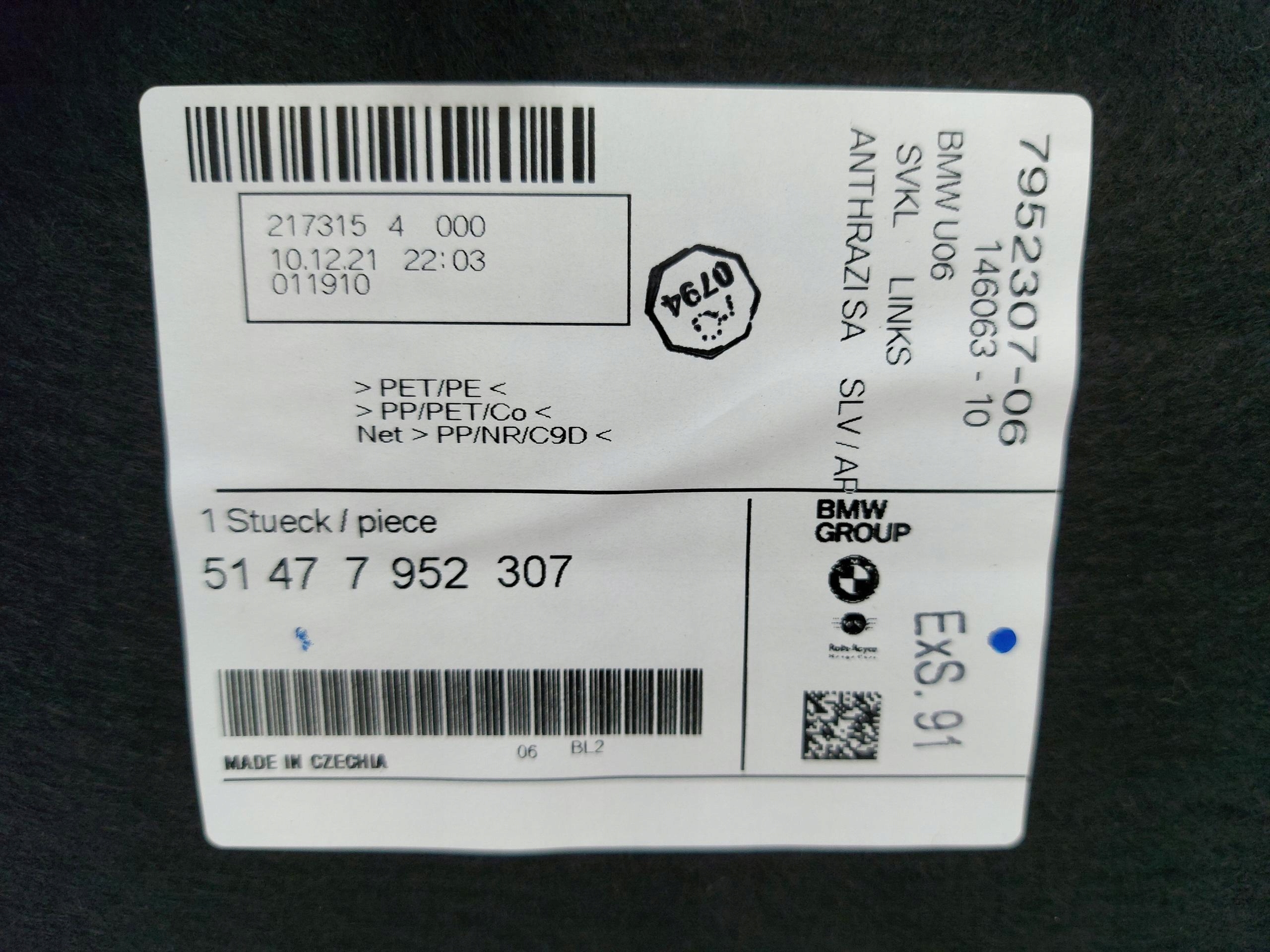 BMW U06 220d boot upholstery left rear part 7952307