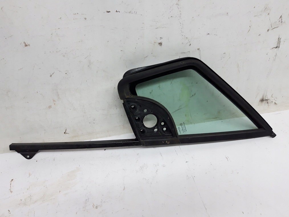 BERLINGO III PARTNER III 2008-16 SZYBA DRZWI LEWA TROJKAT 2012r