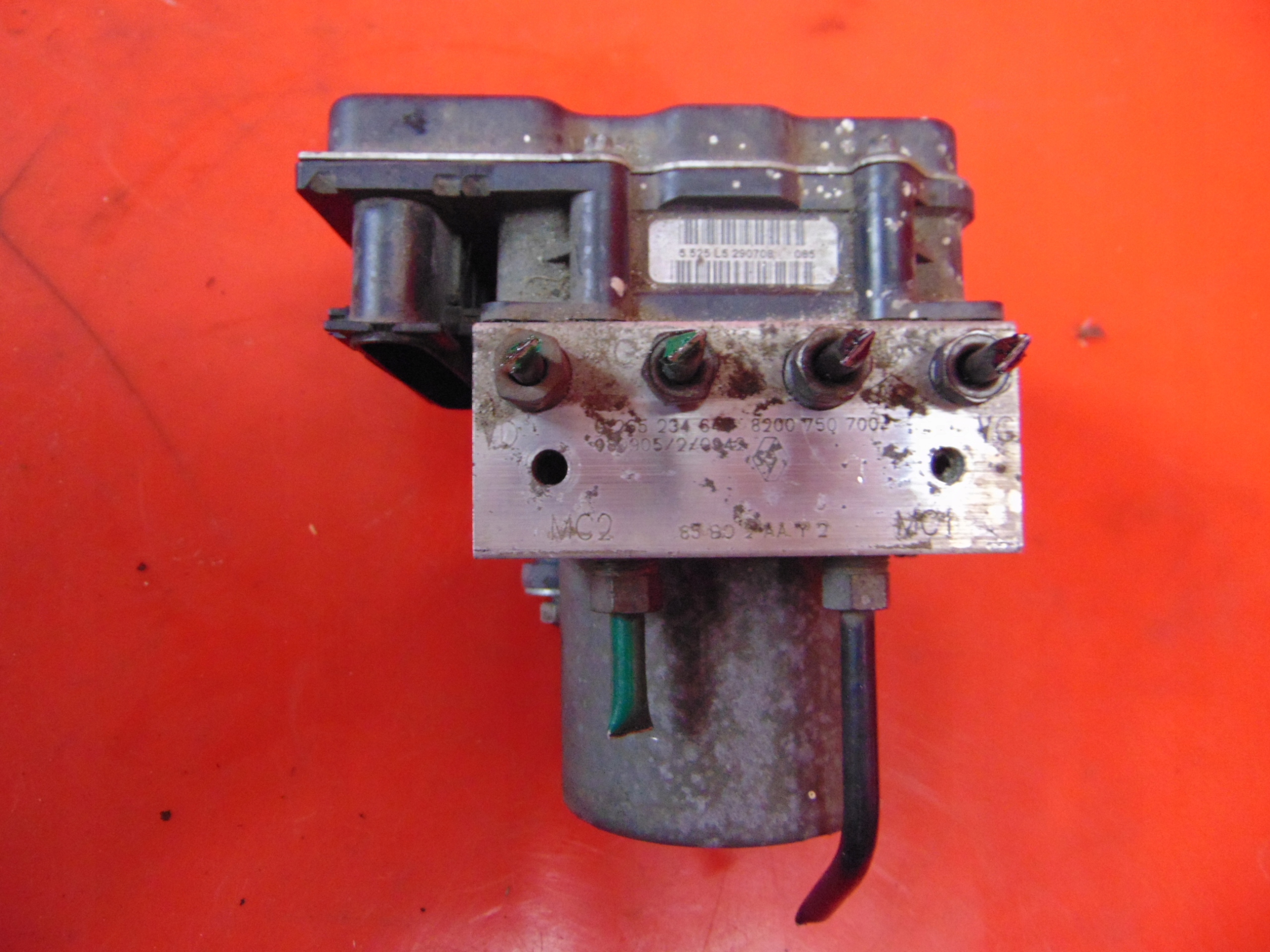 RENAULT CLIO 3 III POMPA ABS 8200750700 0265950788