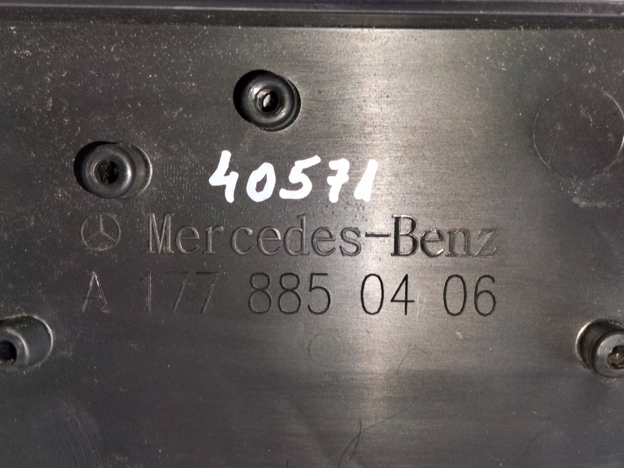 pad below tablice registration front MERCEDES A KLASA W177 LIFT 22
