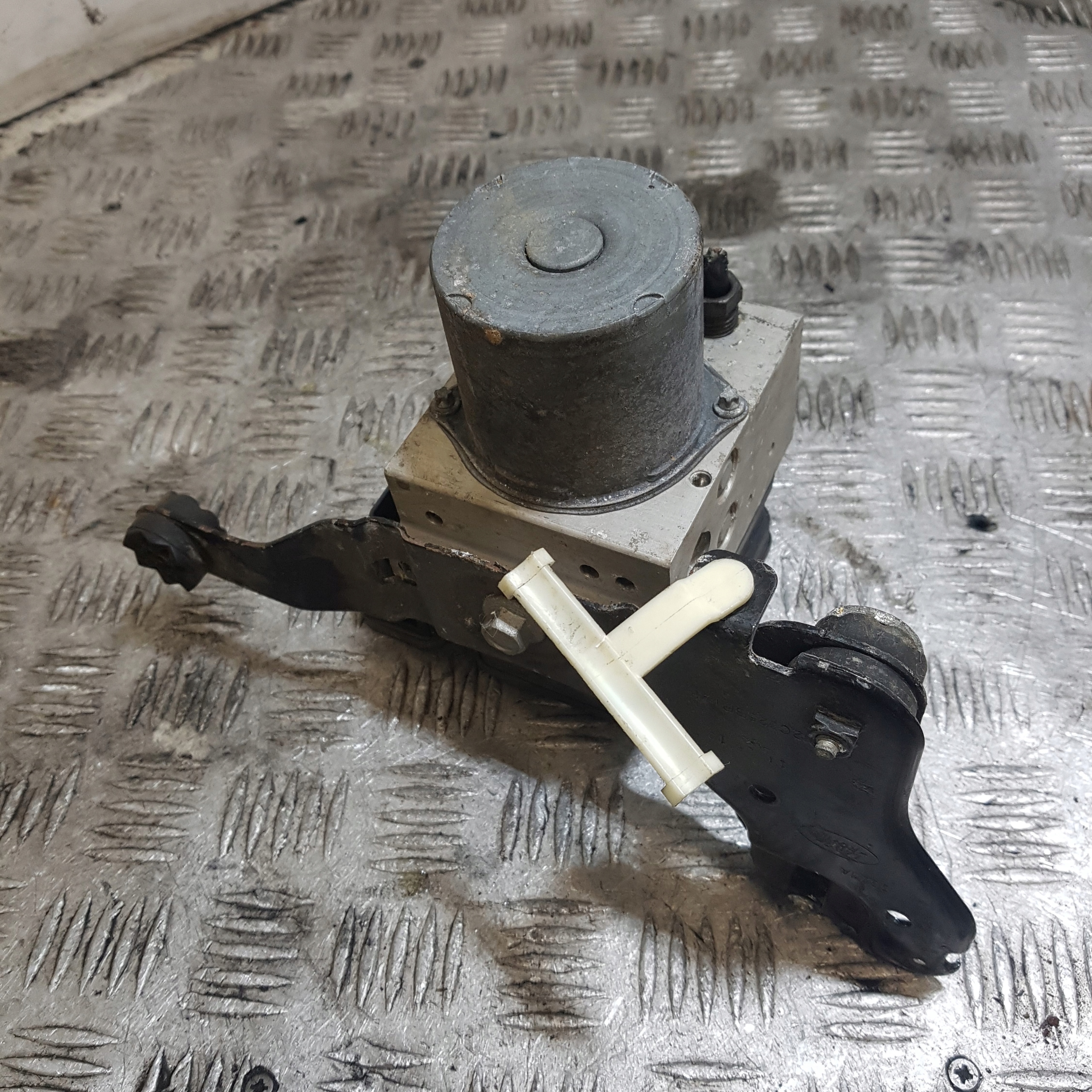 pump ABS LAND ROVER RANGE ROVER SPORT DRLA14F447-AF 4.4 V8