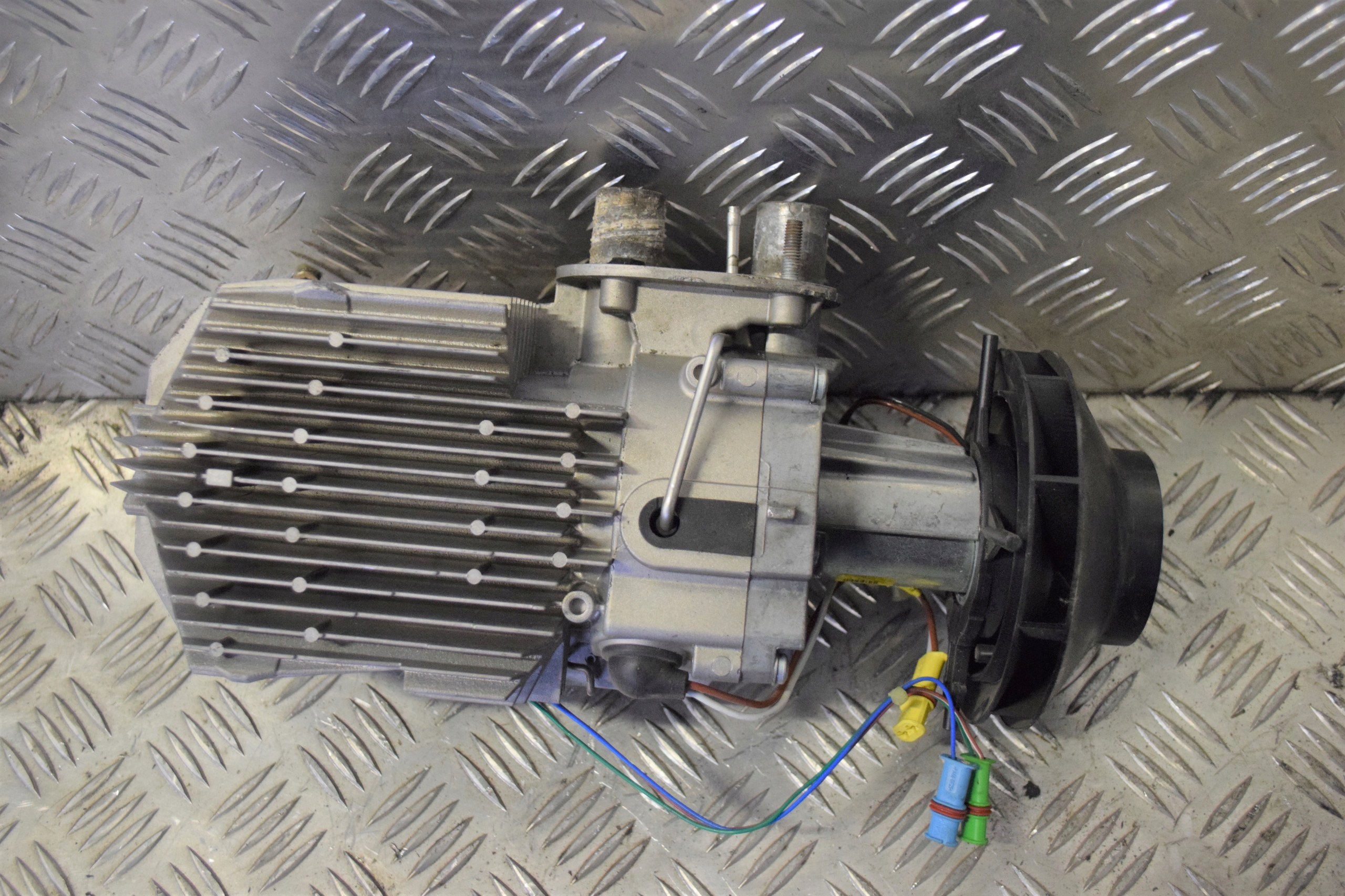 ОПАЛЕННЯ EBERSPACHER D4S MAN TGX TGS НА ЗАПЧАСТИНИ