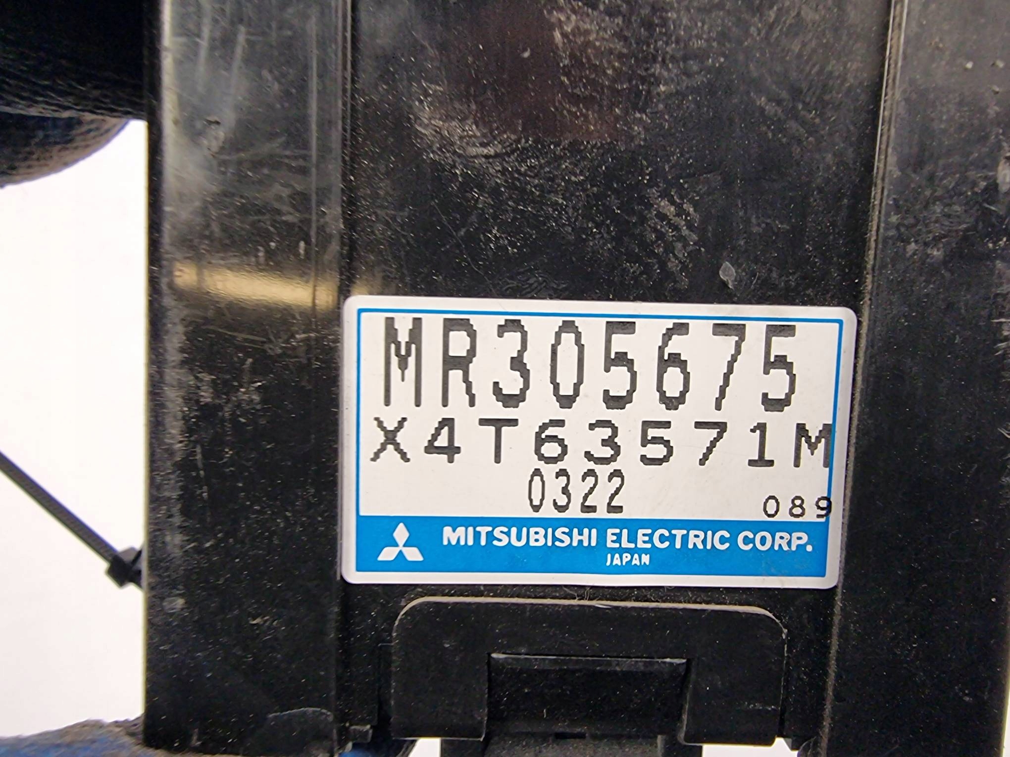 modulo MR305675 MITSUBISHI PAJERO III V80