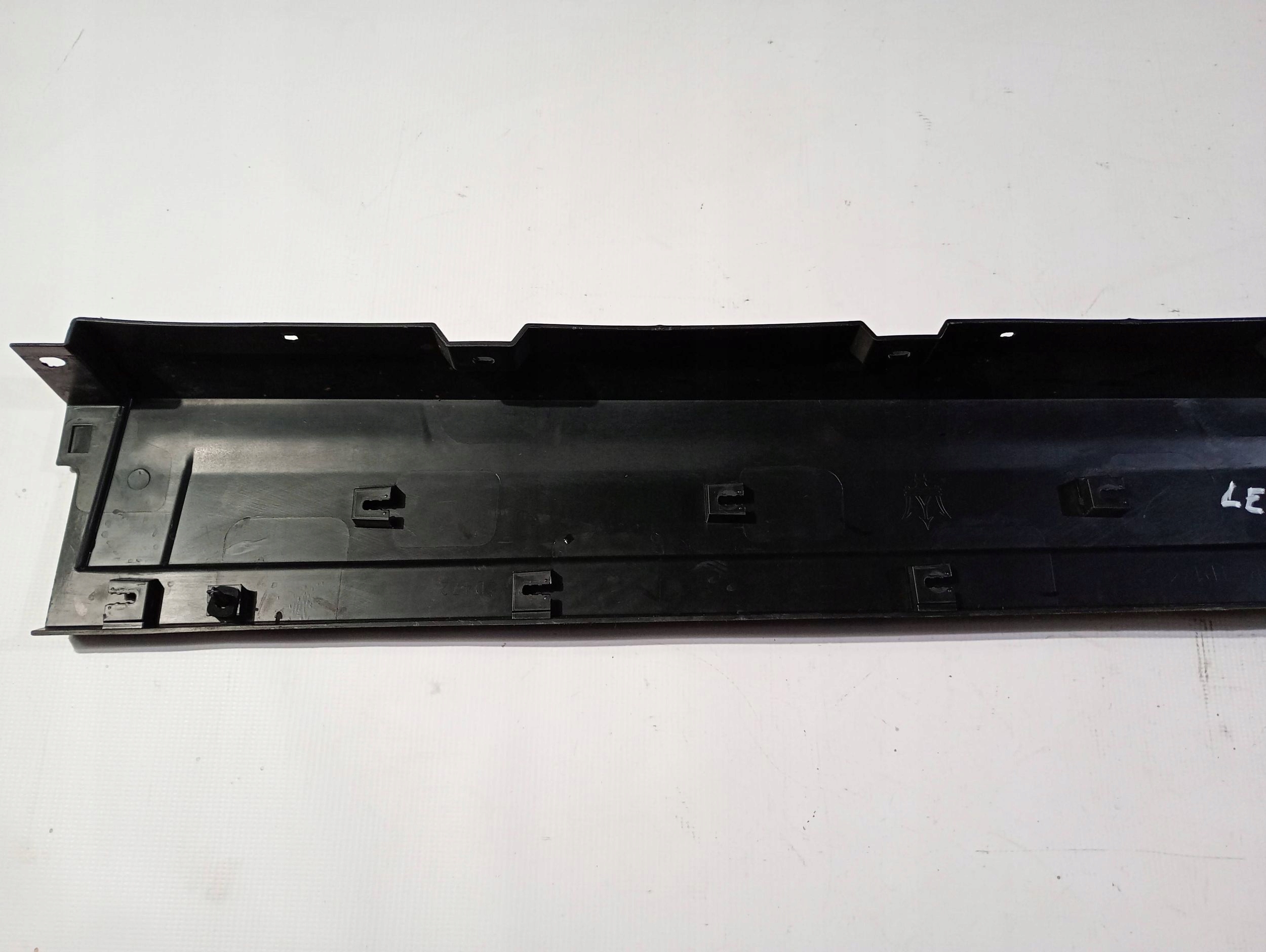 threshold cap moulding threshold left Maserati Levante 2017