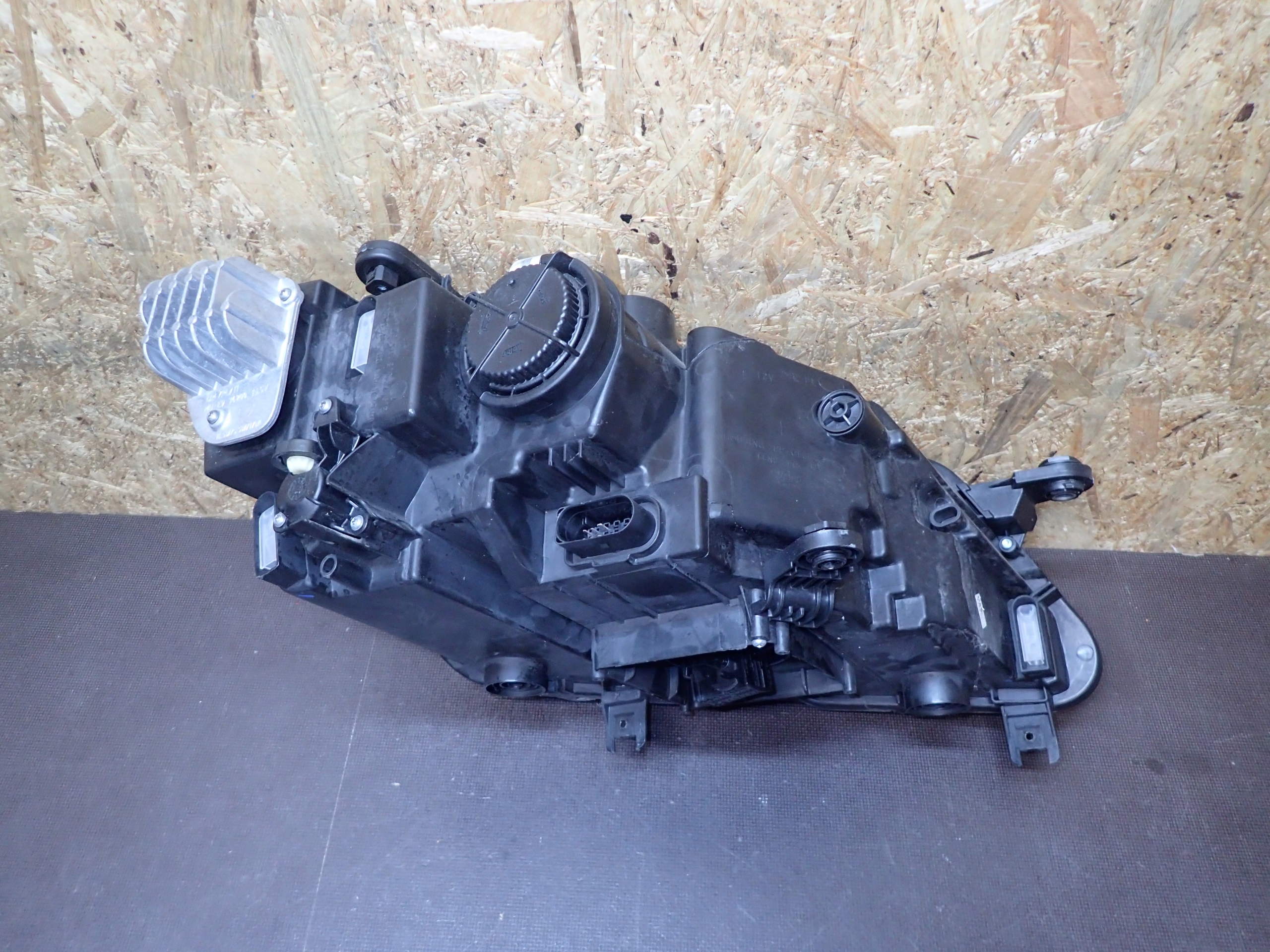 LIGHT FRONT LEFT SEAT ATECA FULL LED 576941007F