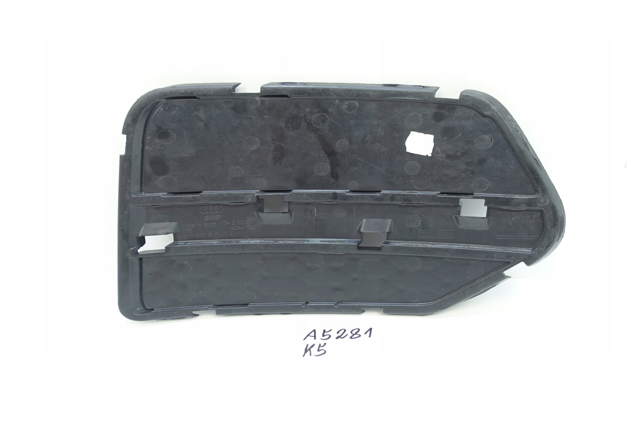 mřížka nárazníku levá předek AUDI Q3 8U0 8U0807151F