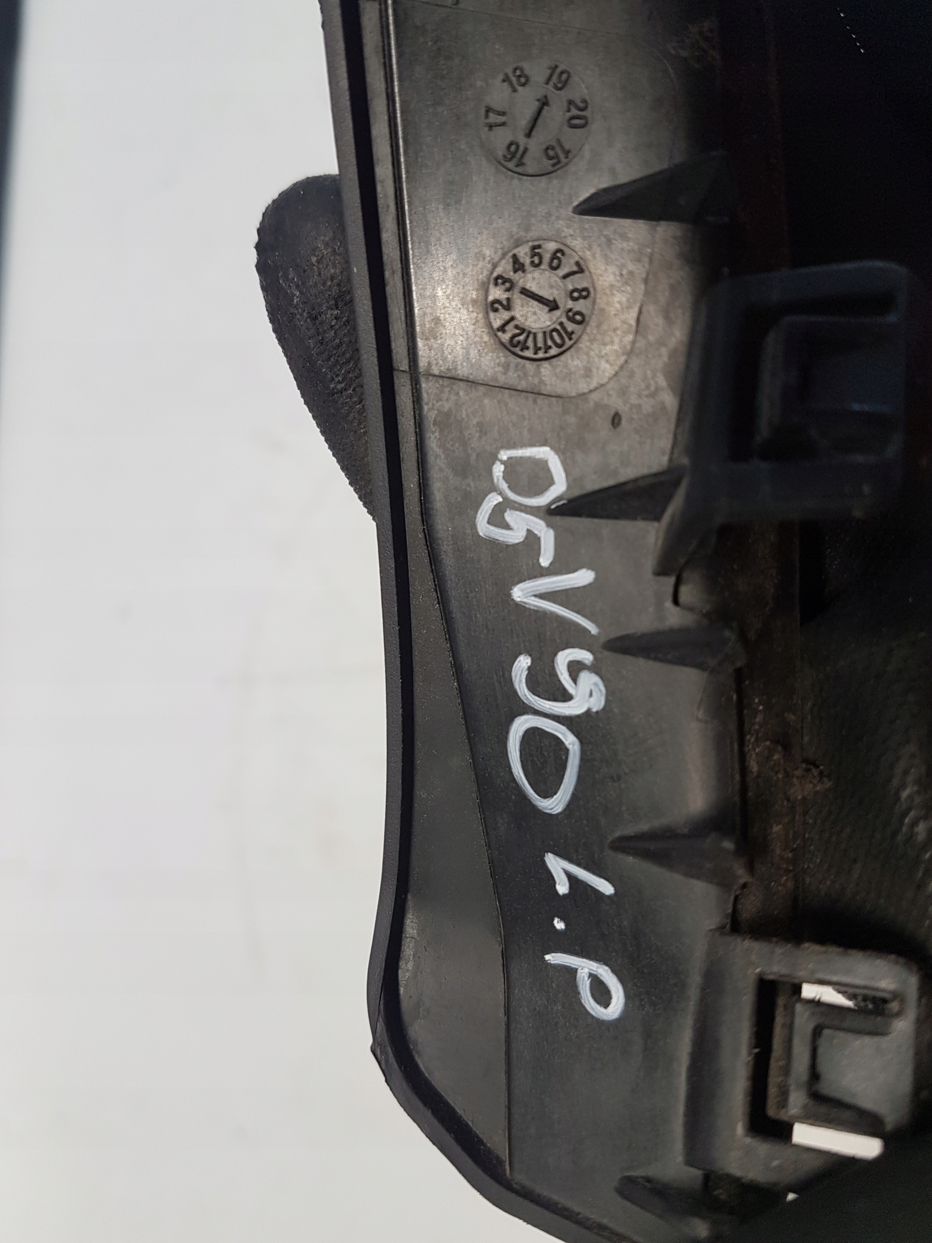 VOLVO V90 S90 moulding windows CZOLOWEJ left front