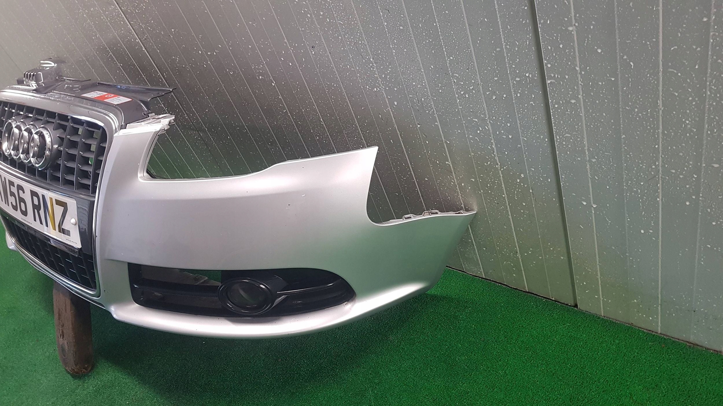 bumper AUDI A4 B7 S-LINE LAK: LX7W