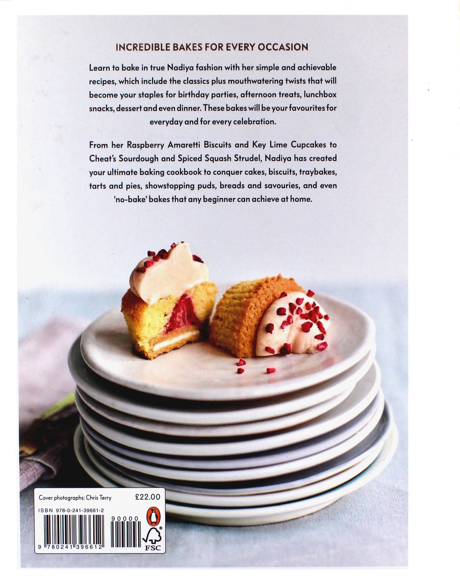 NADIYA BAKES : INCLUDES ALL THE DELICIOUS RECIPES Stan opakowania oryginalne