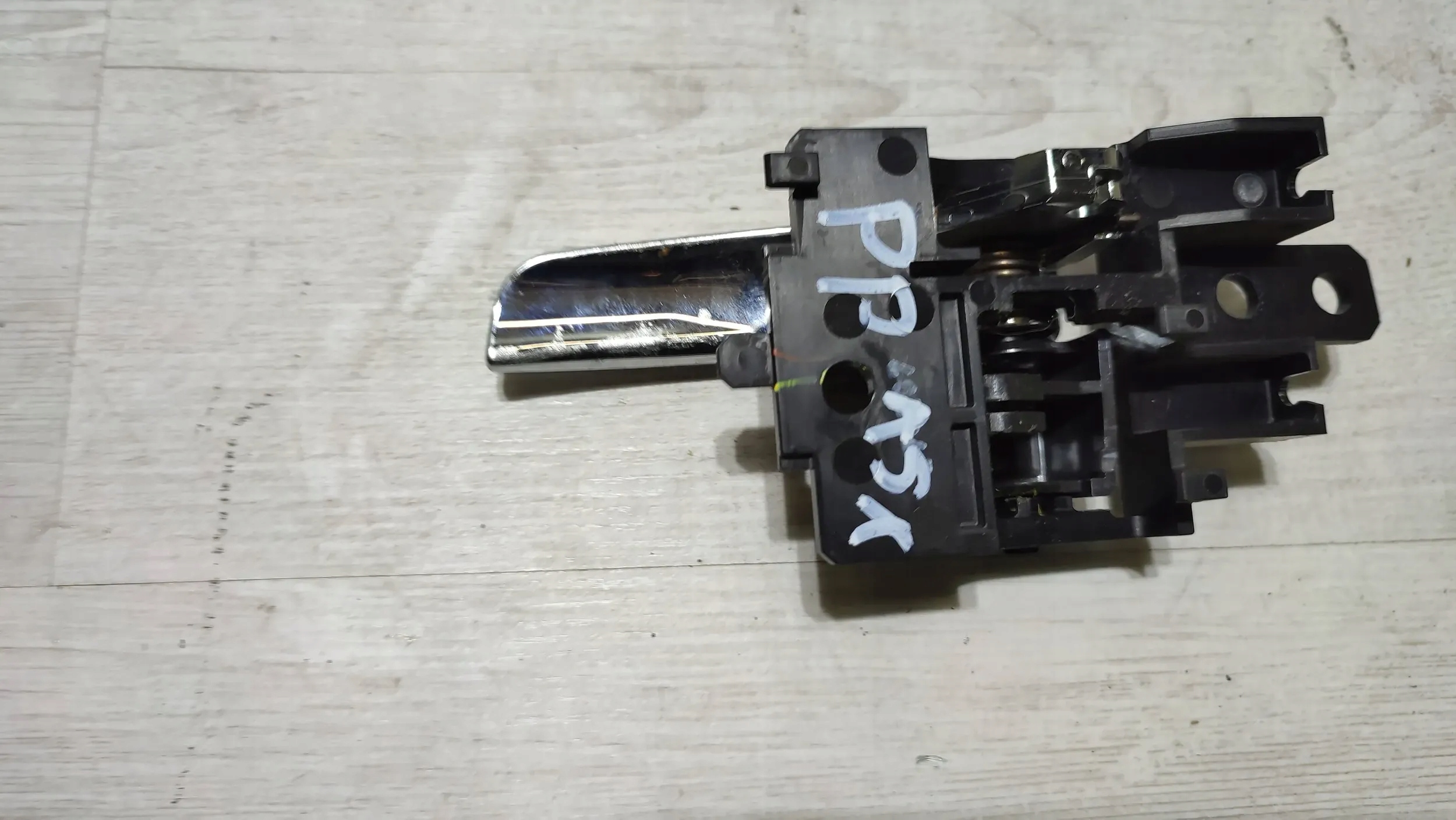 Mitsubishi ASX 18r. 1.6DiD front side right handles inner