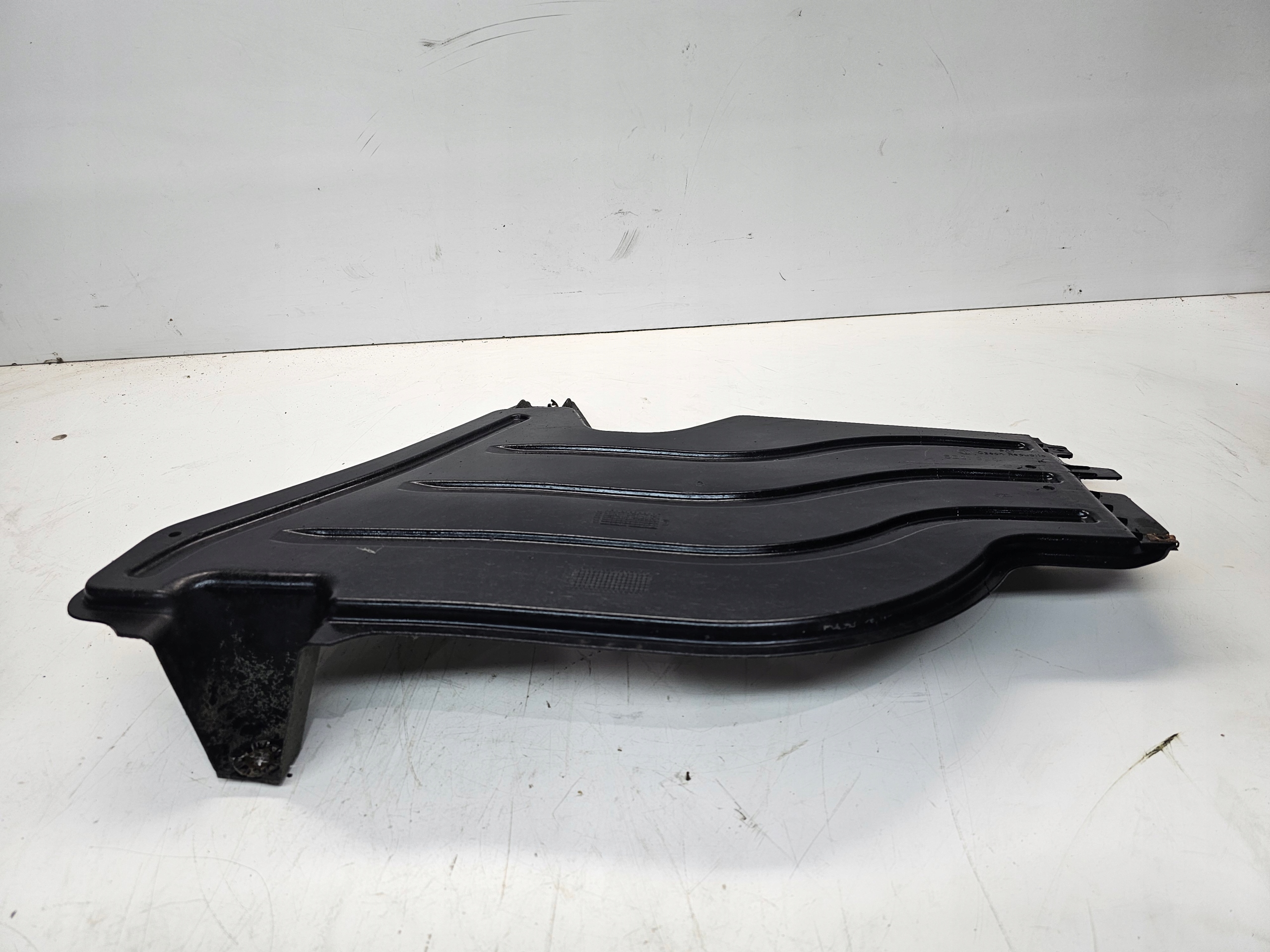 Blende Abdeckung abdeckung Unterfahrschutz links AUDI A3 8V 5Q0825206K