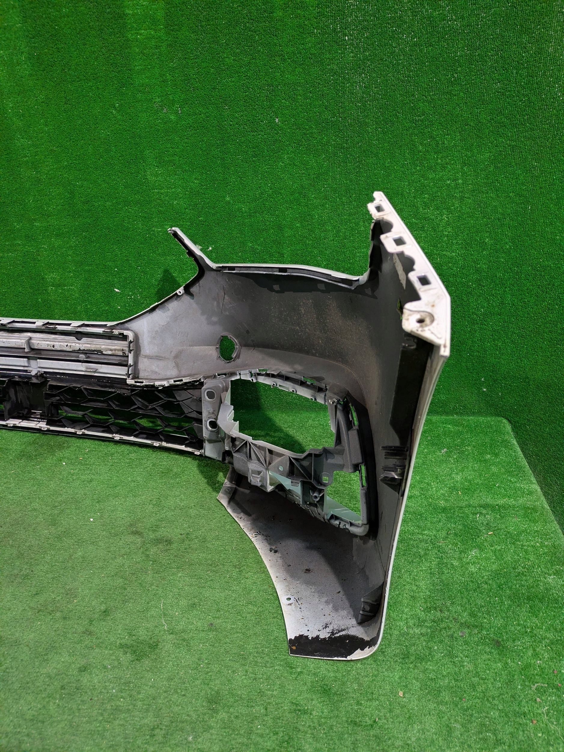 Frontstoßstange vorne SEAT LEON IV NR.7255