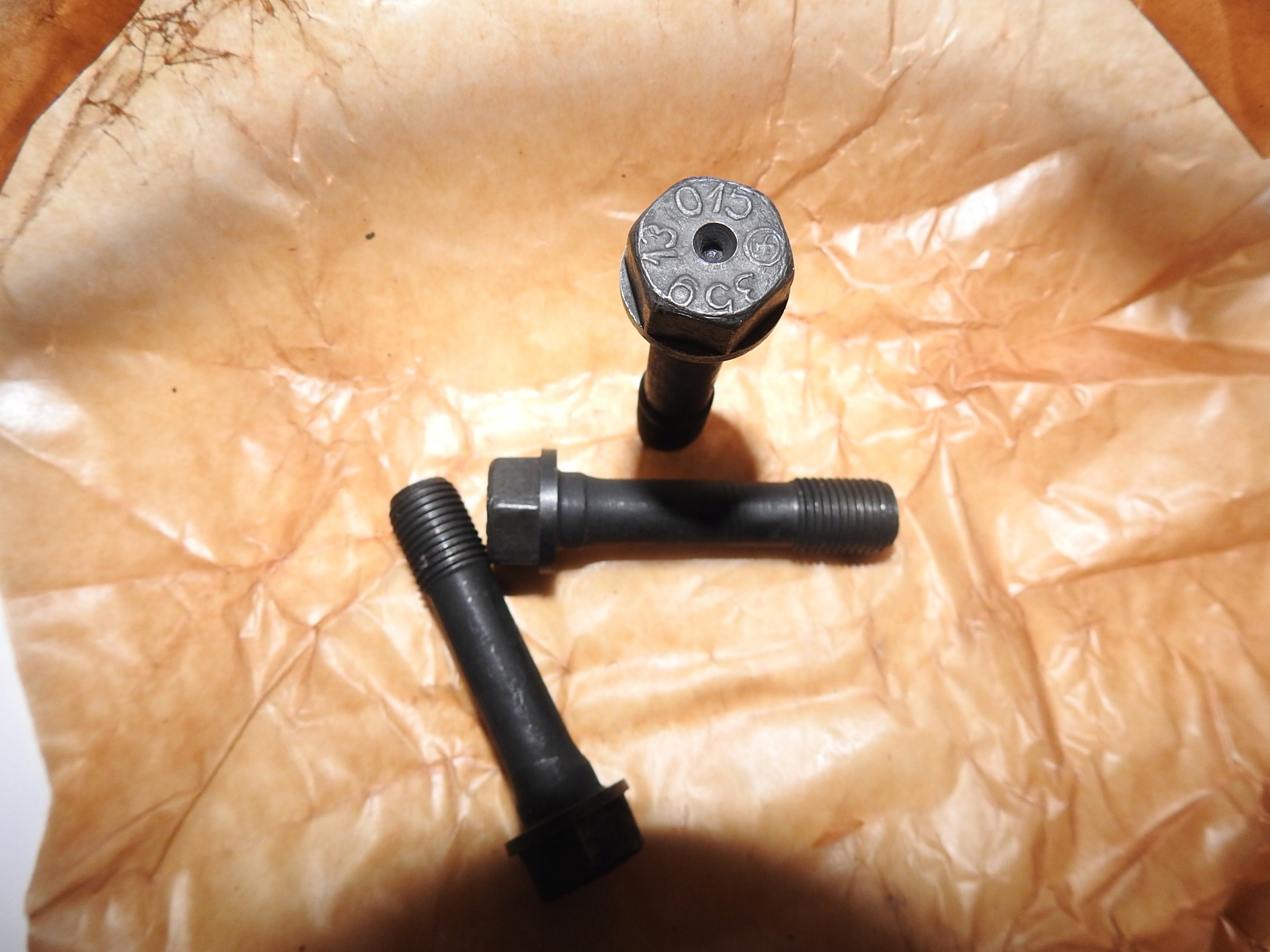 Śruba korbowodu Star 200 244 266 S359M Typ samochodu Niezdefiniowany Samochody ciężarowe