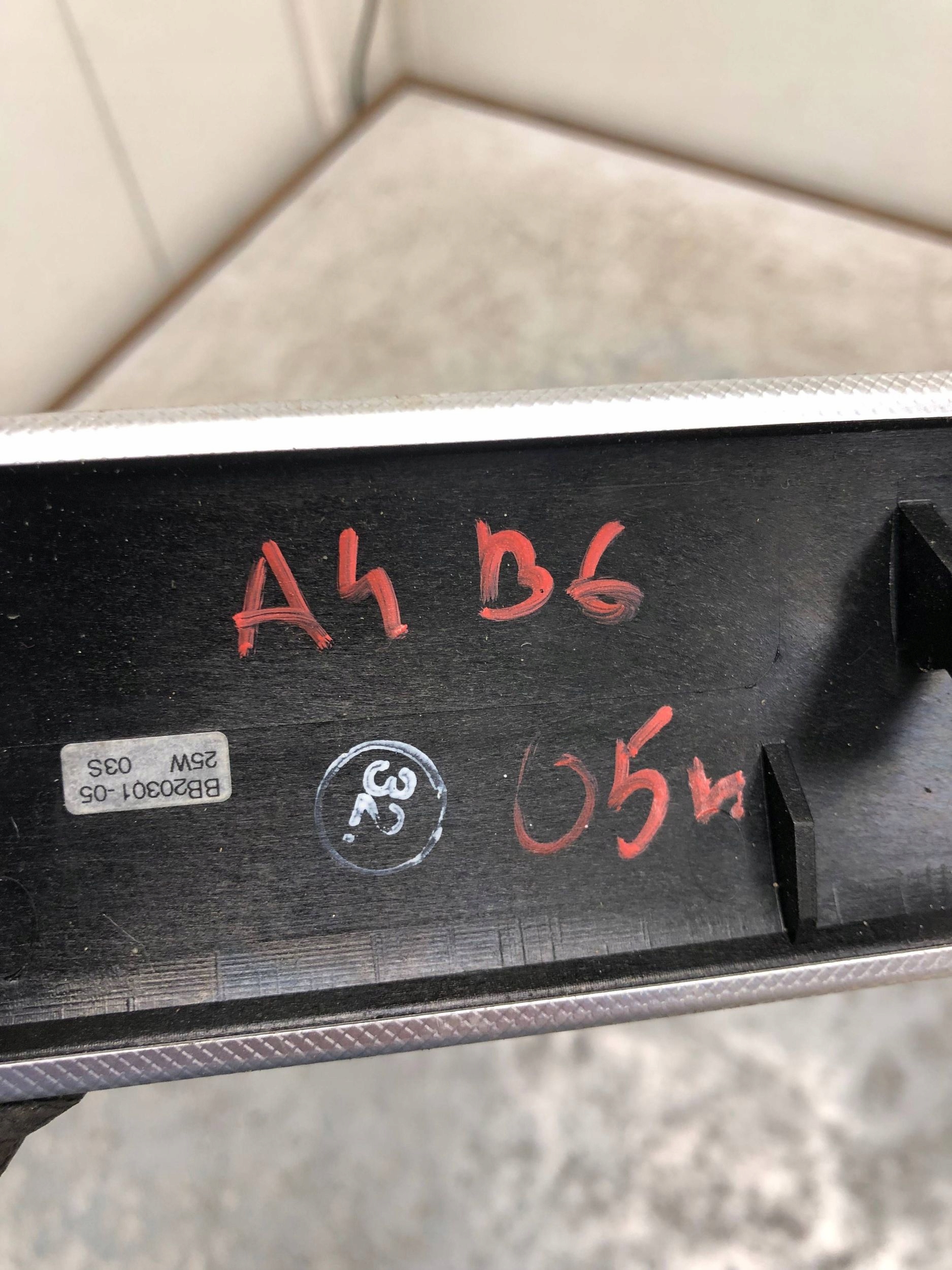 Moulage DEKOR Console AUDI A4 B6 8E1853190