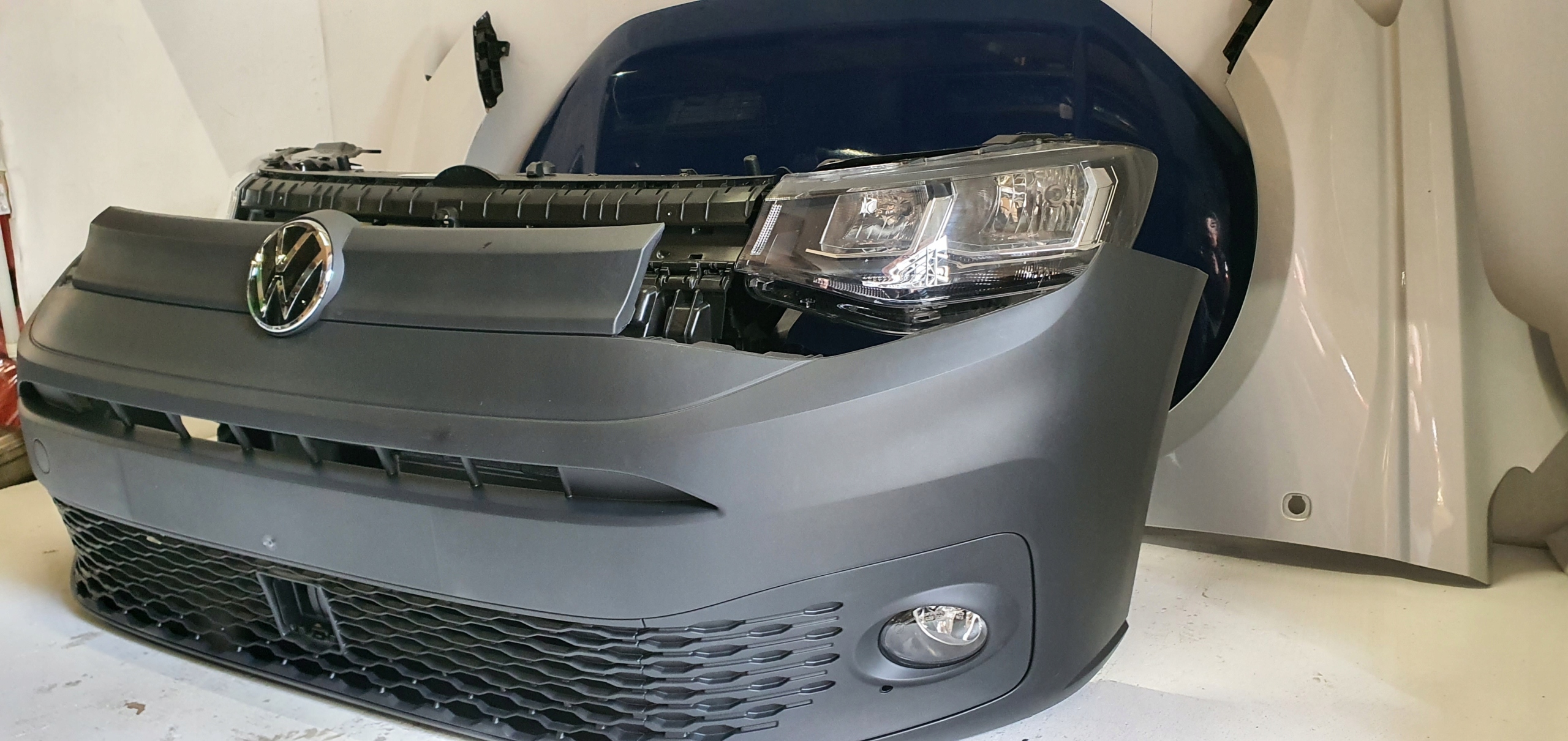 VW CADDY 2K7 2020- PRZÓD MASKA ZDERZAK LAMPA BŁOTNIK PAS Producent części Audi