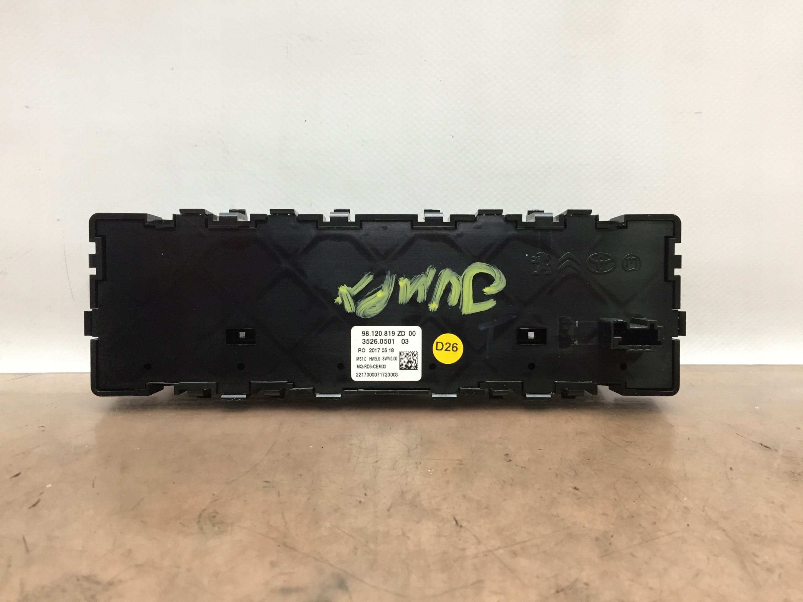 98120819ZD - ЭКСПЕРТ JUMPY III КНОПКИ РАДИО ПАНЕЛЬ