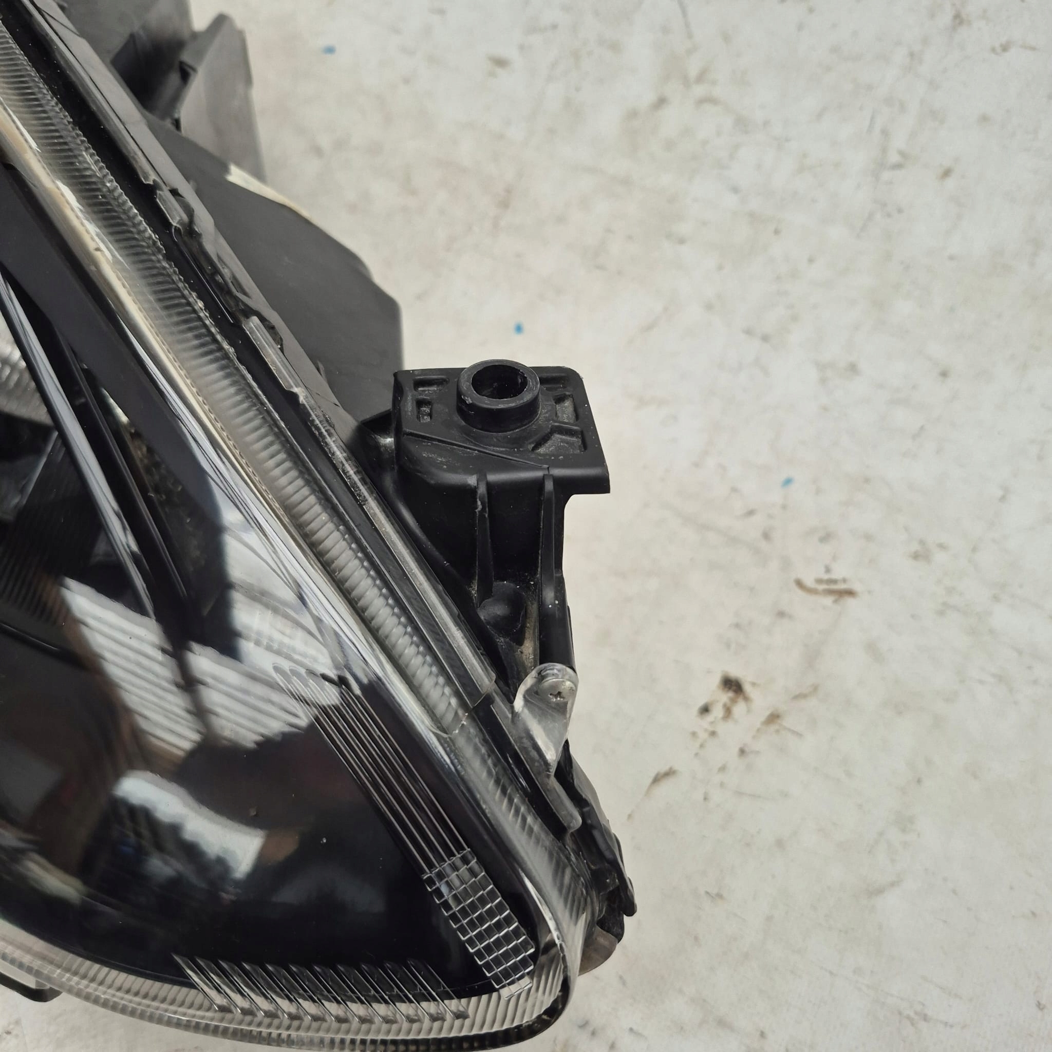 MAZDA 2 II 07- light right front front