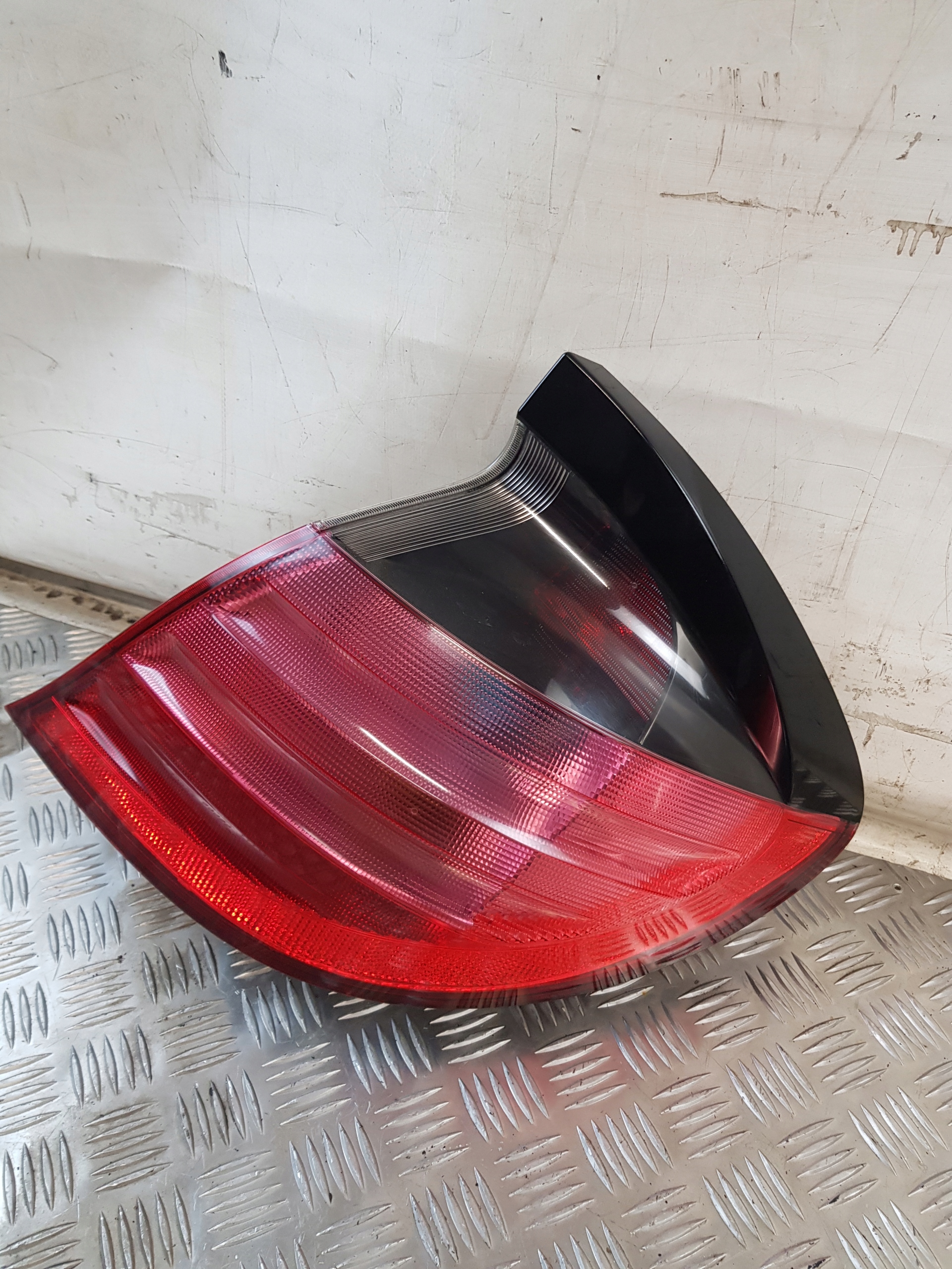 light right rear part A2038200664 + insert MERCEDES W203 COUPE EUROPA