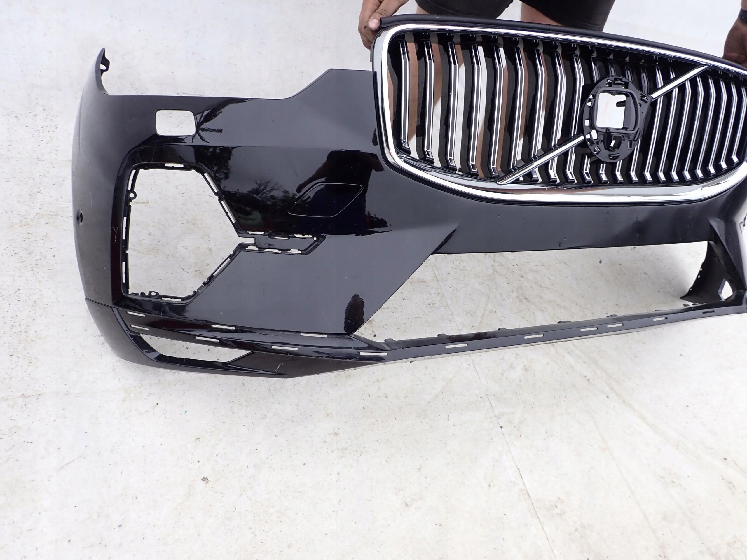VOLVO XC60 II LIFT 21- bumper front SPR 6PDC
