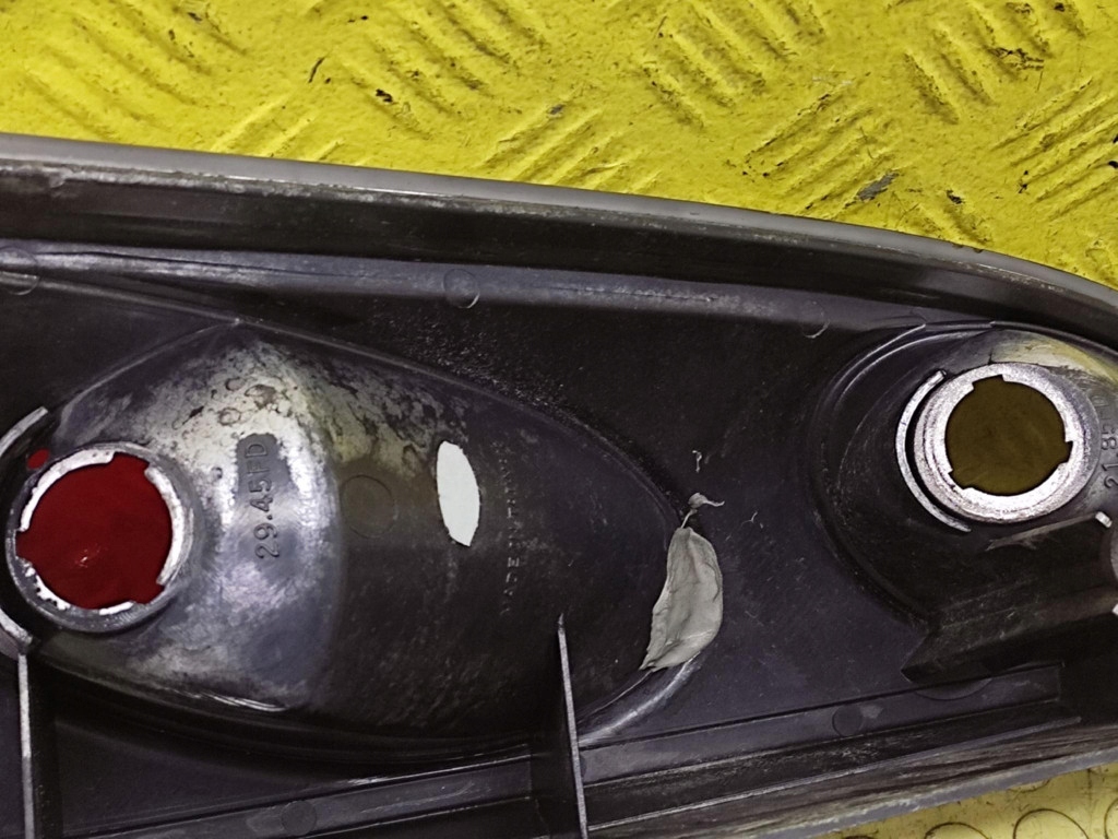 FORD FOCUS MK1 light left rear part SK3711FCS005D