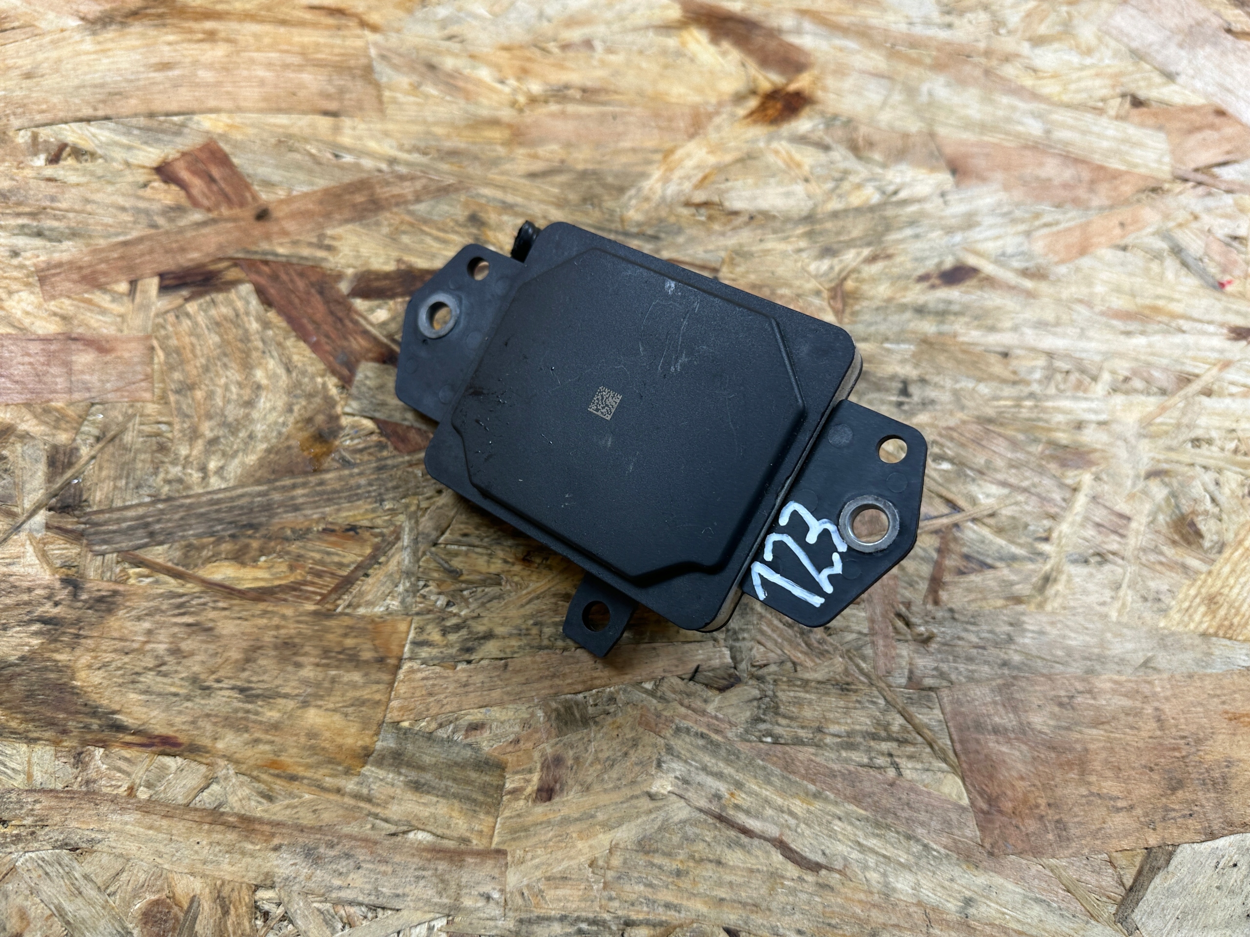 RADAR SENSOR DISTRONIC TOYOTA YARIS IV P21 88210-0D040 2020-