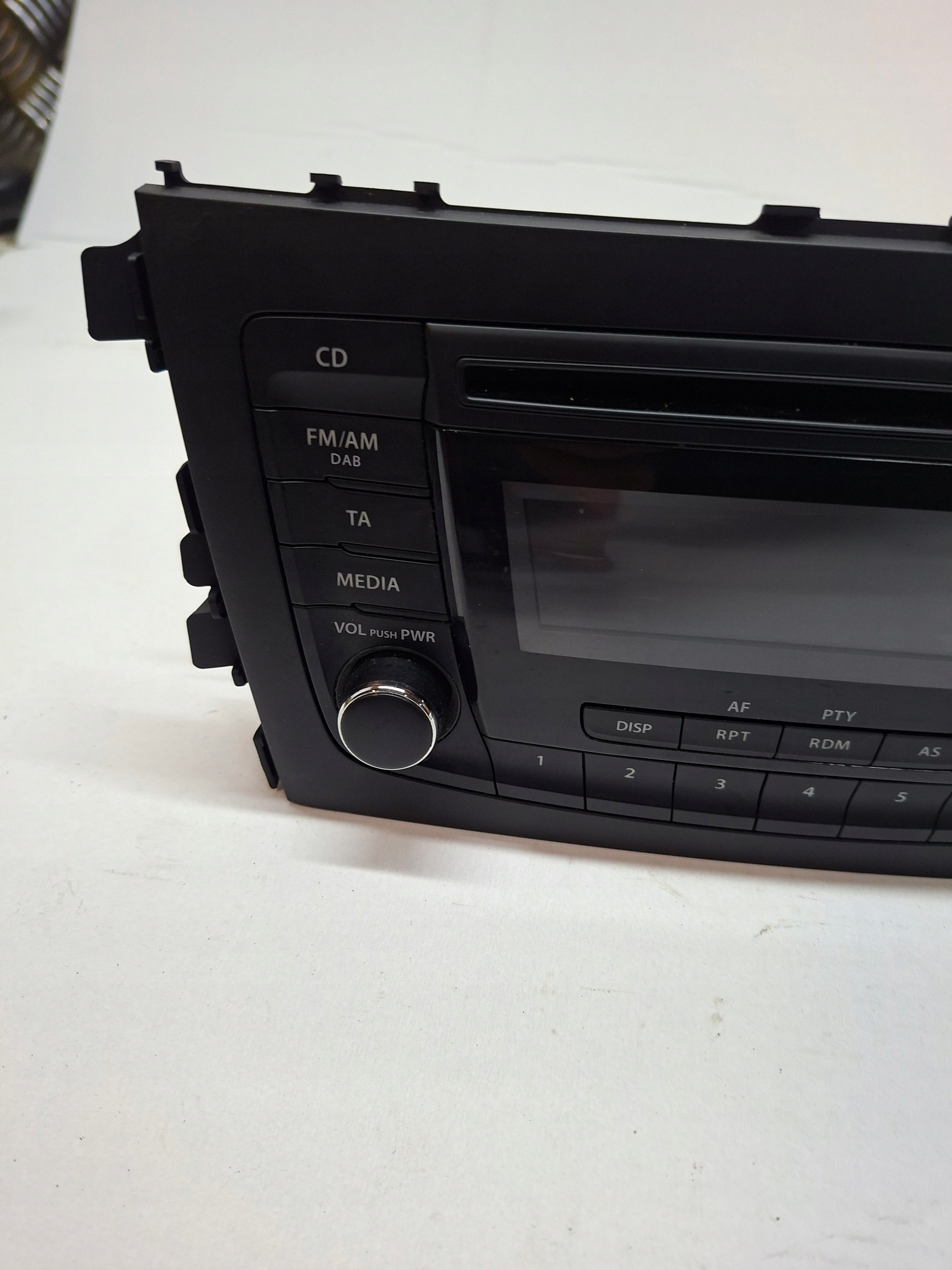 RADIO FABRYCZNE SUZUKI CELERIO 39101-84M60