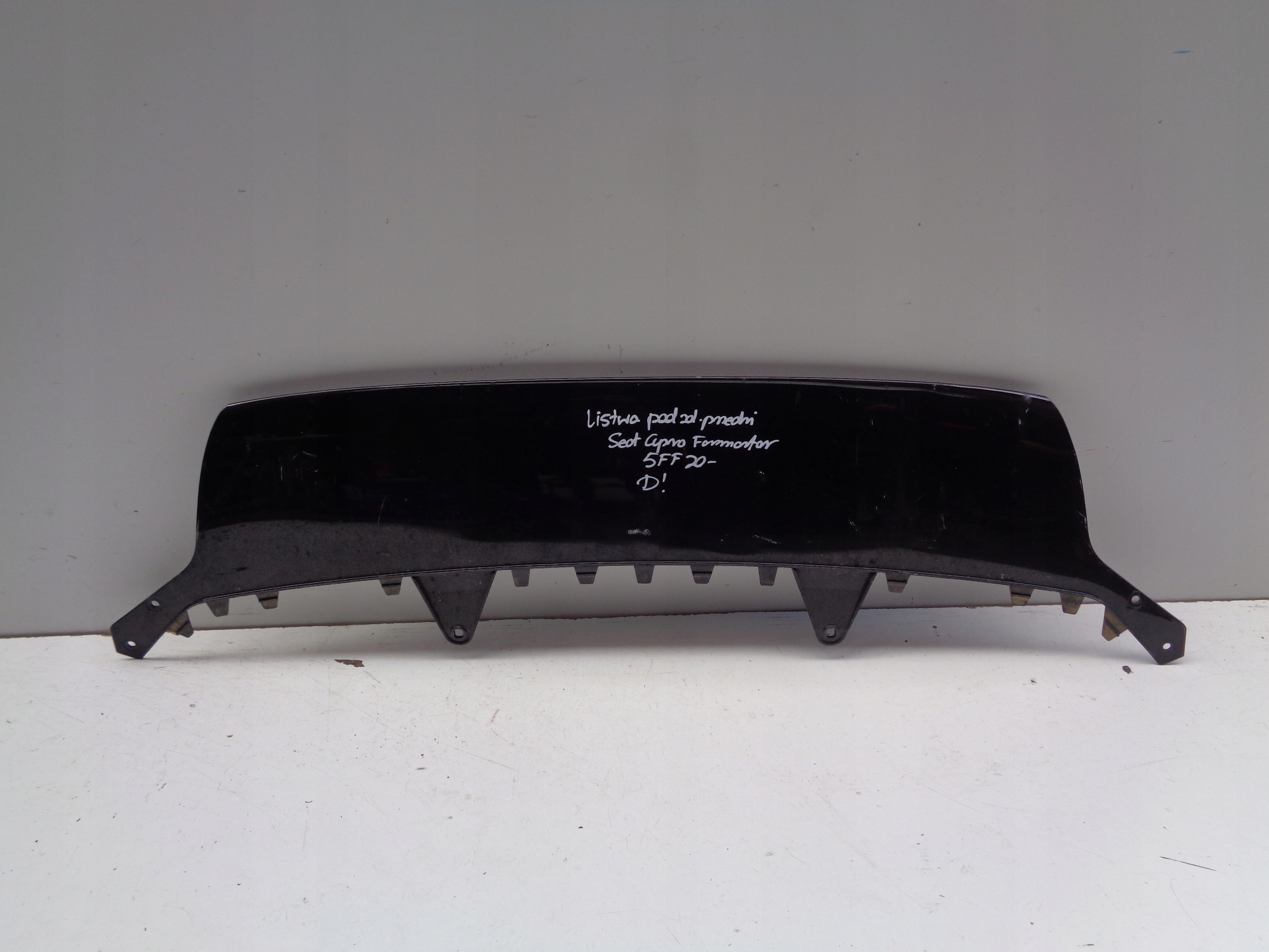 moulding of a bumper front lower spoiler SEAT CUPRA FORMENTOR 5FF 20