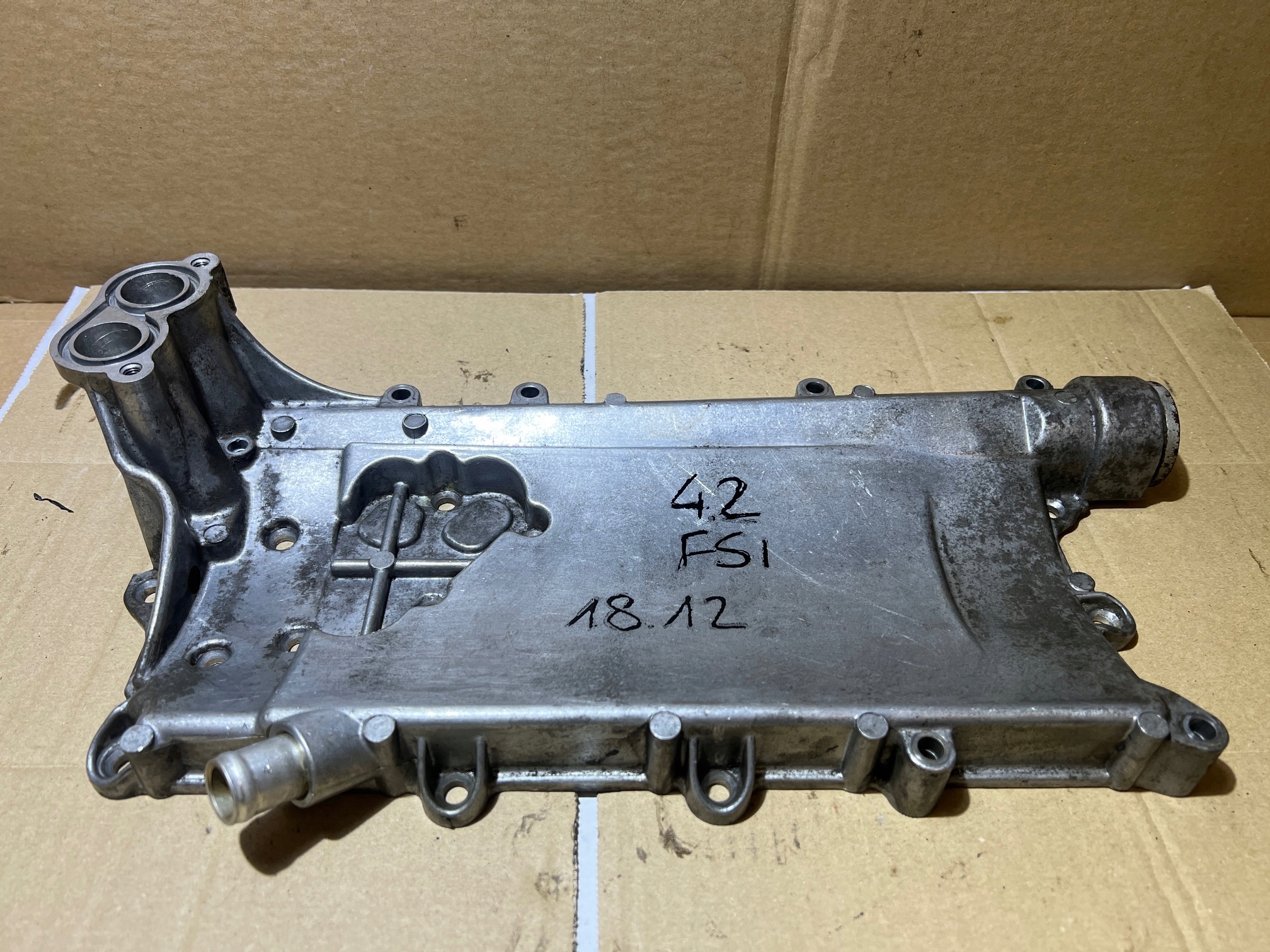 AUDI 4.2 FSI V8 cover 079103525J
