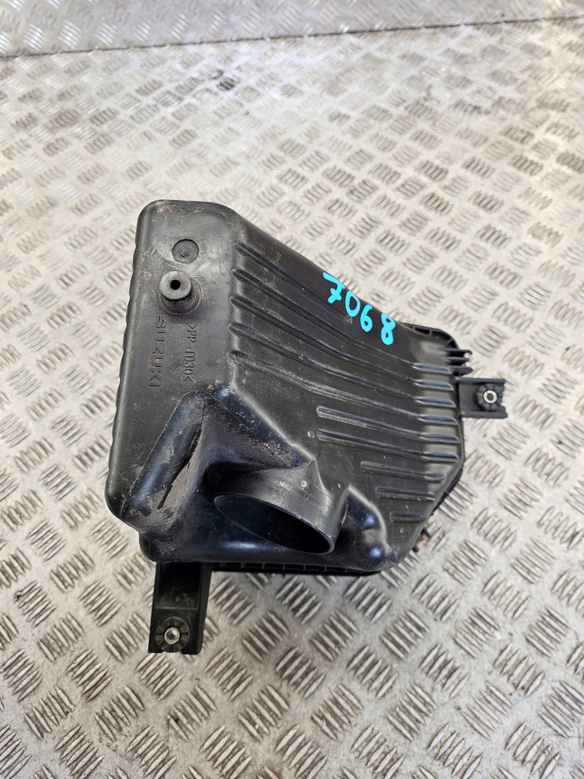 Gehäuse filter luft 78K-A01 SUZUKI GRAND VITARA II 2.4